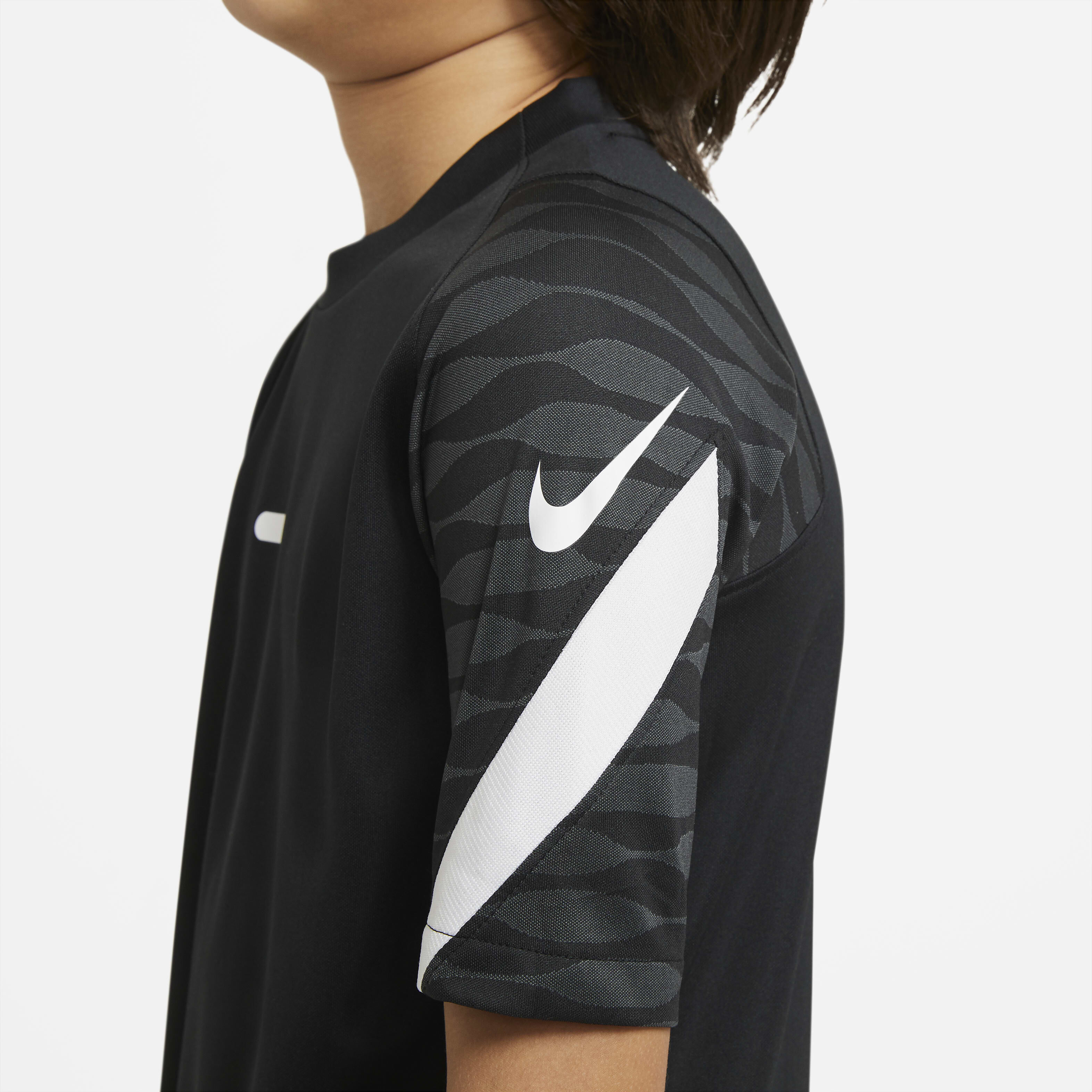 Nike Dri-FIT Strike image number 3