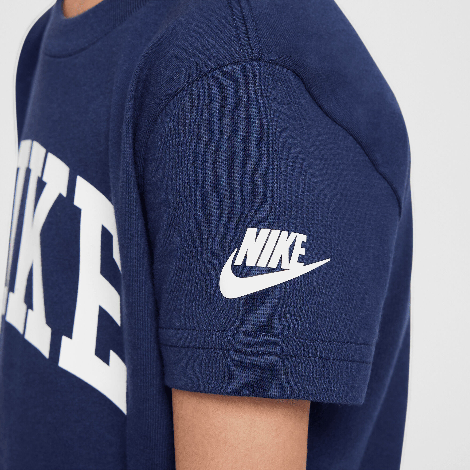 نايكي كلوب image number 3