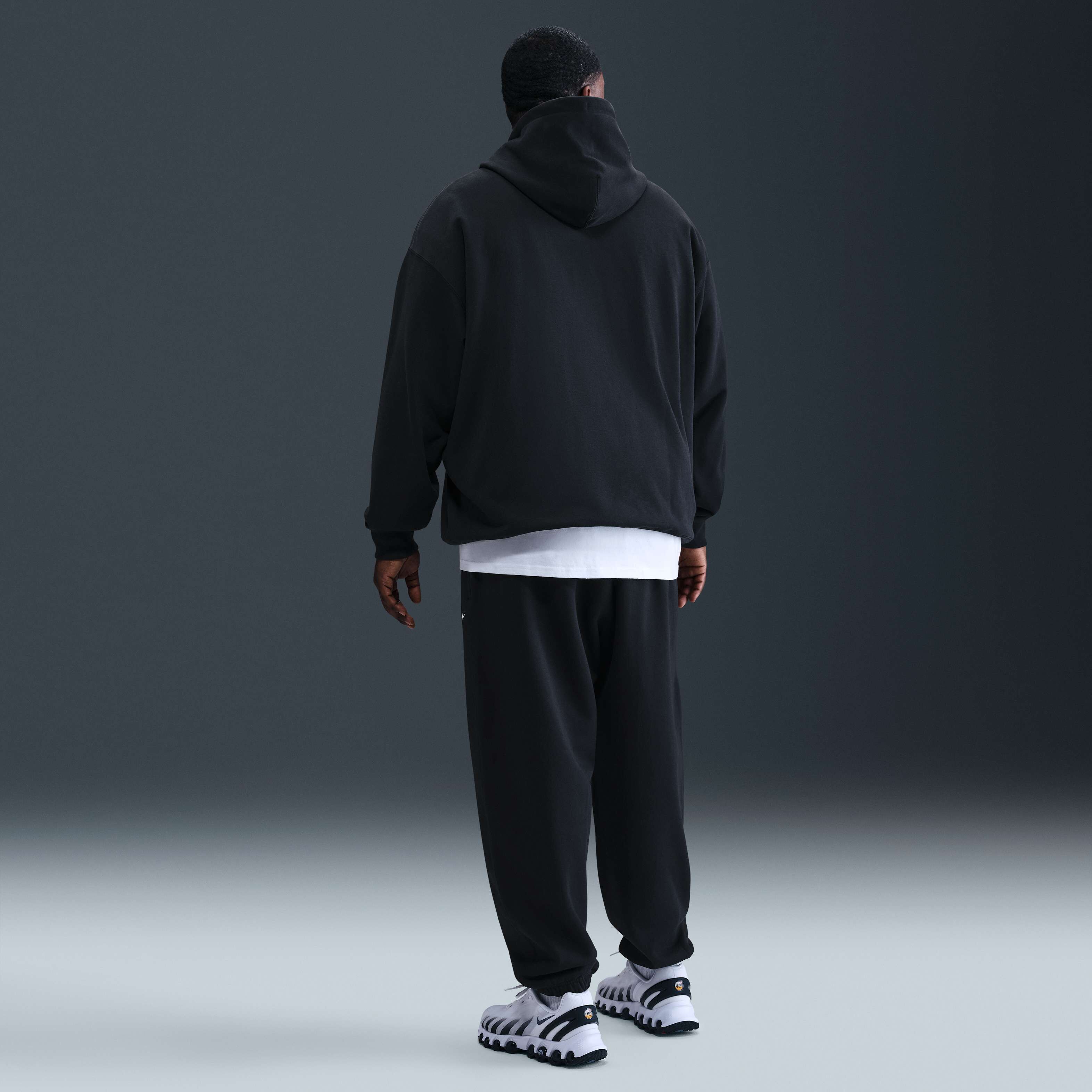 Nike Solo Swoosh image number 8