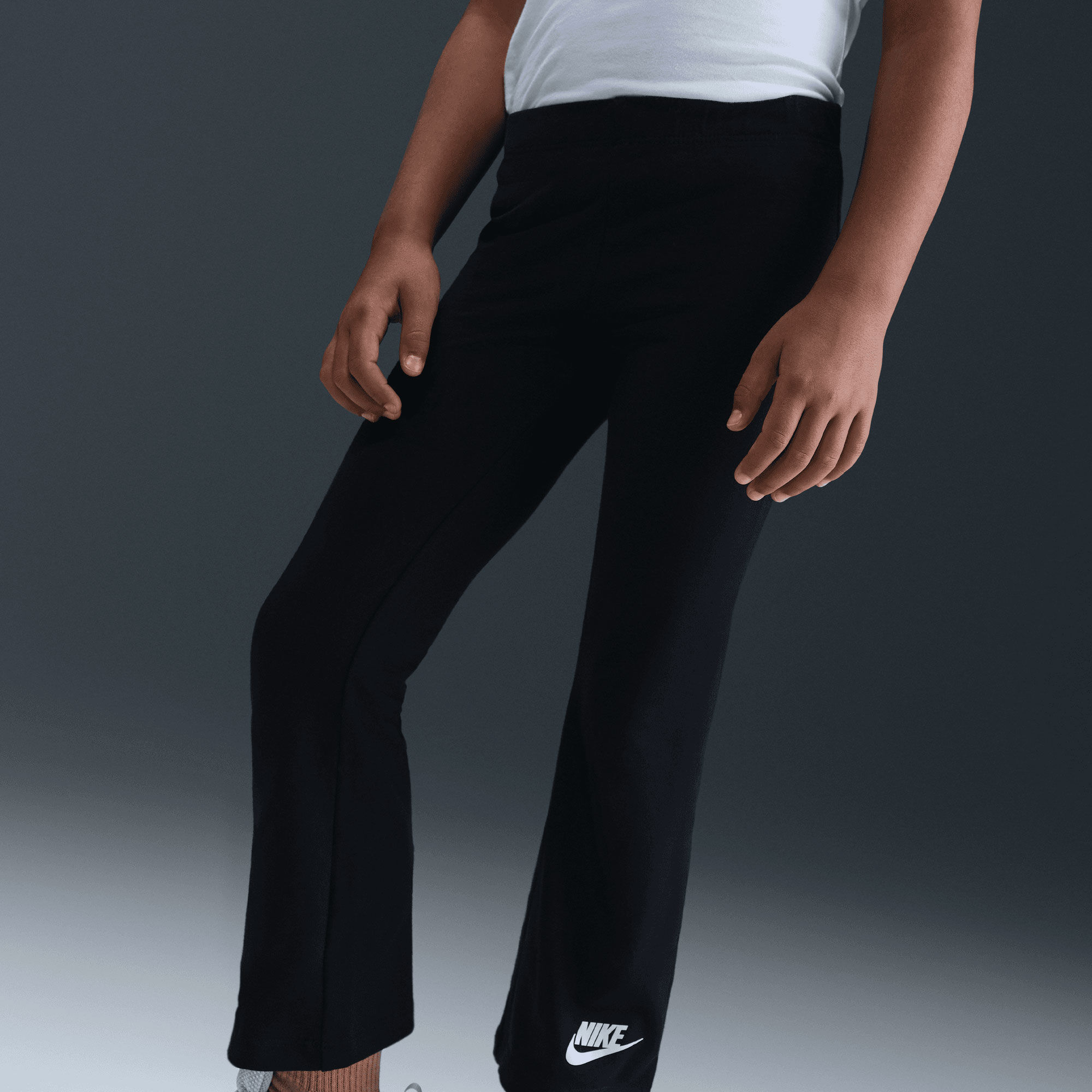 Nike Wild Warmth image number 4