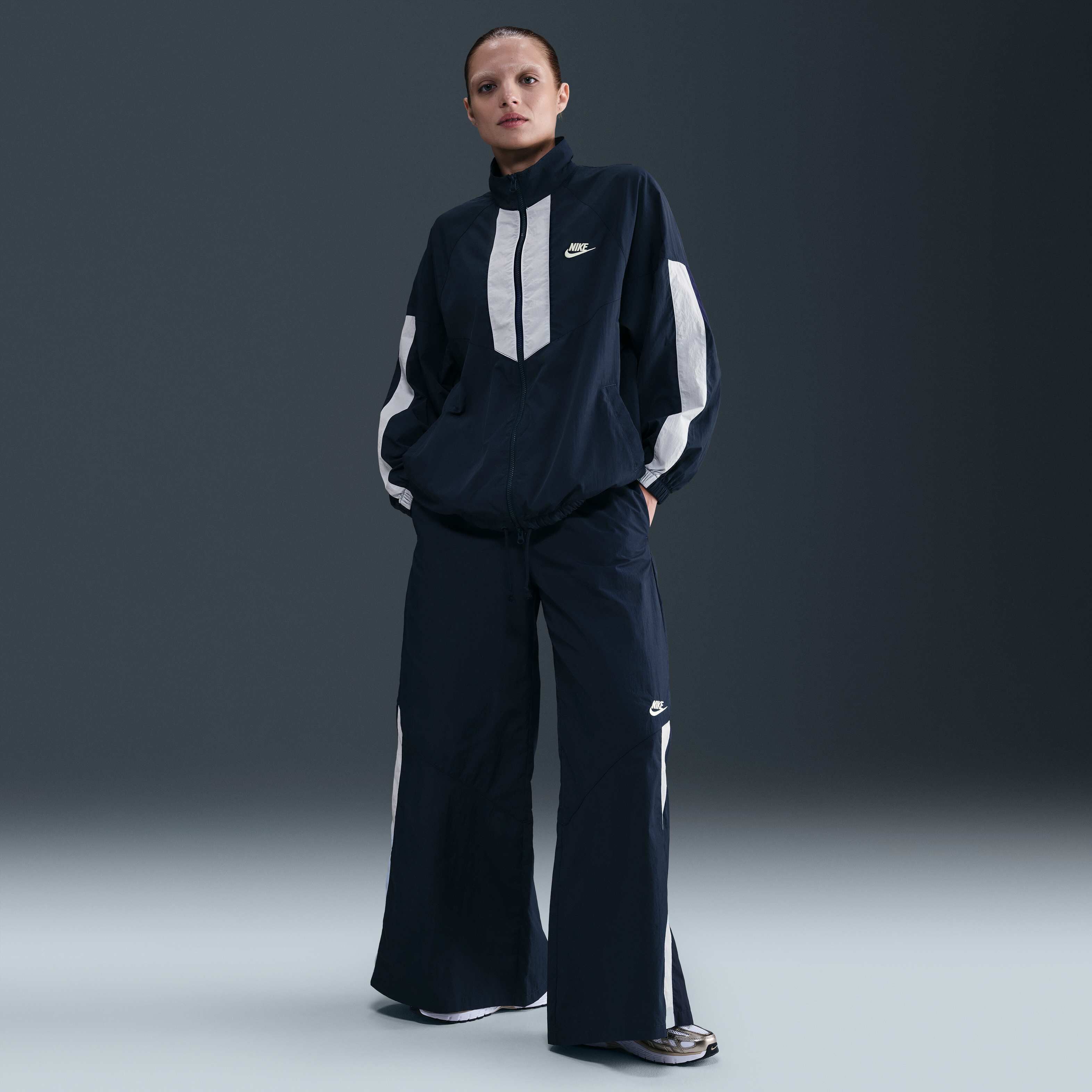Nike Sportswear image number 0