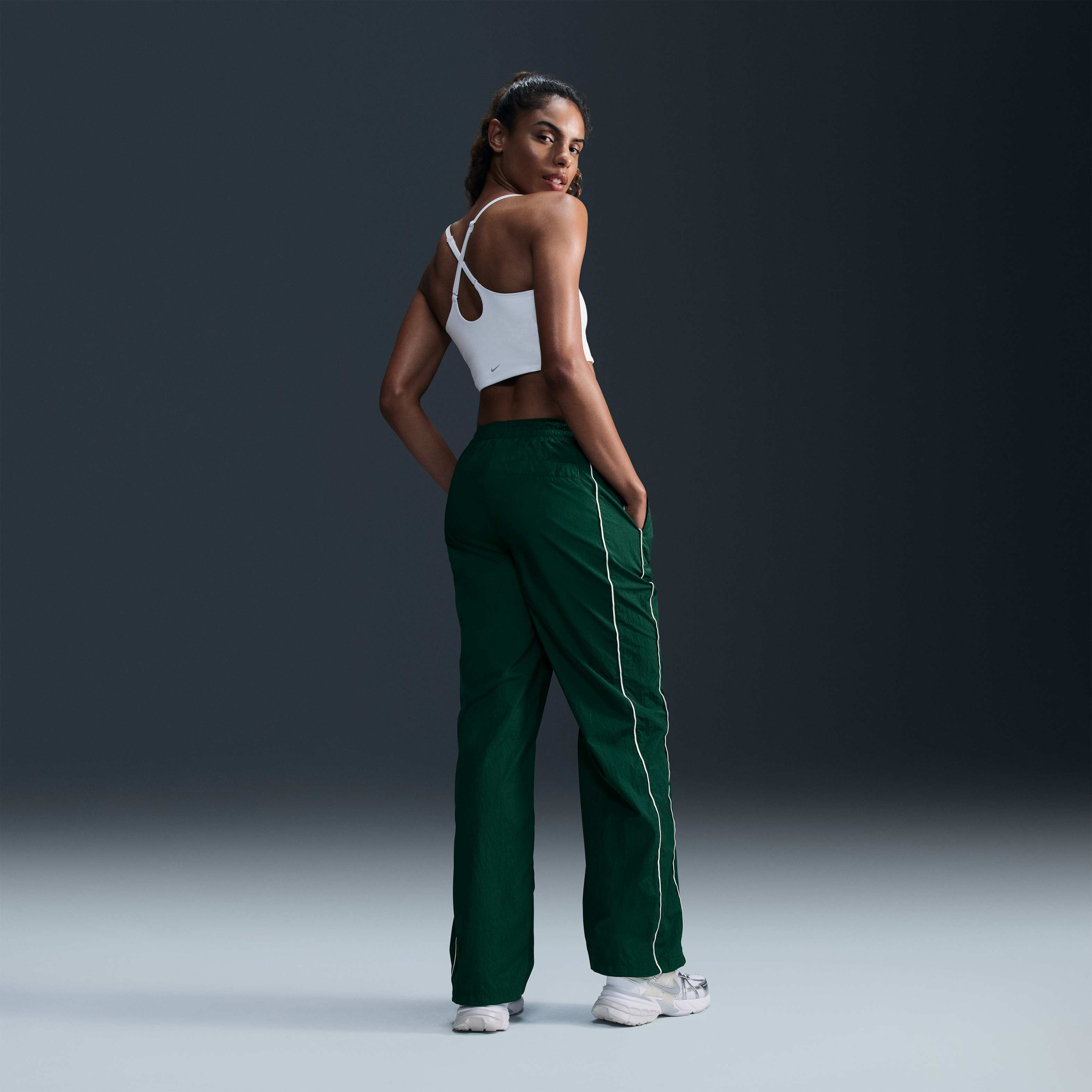 Nike Windrunner image number 4