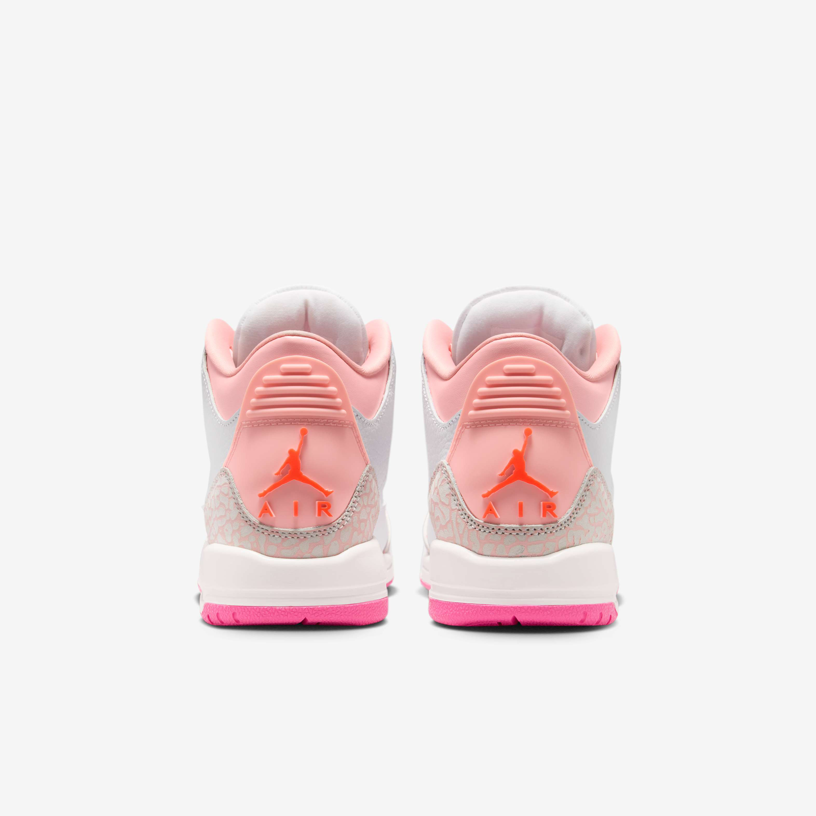 Air Jordan 3 Retro image number 5