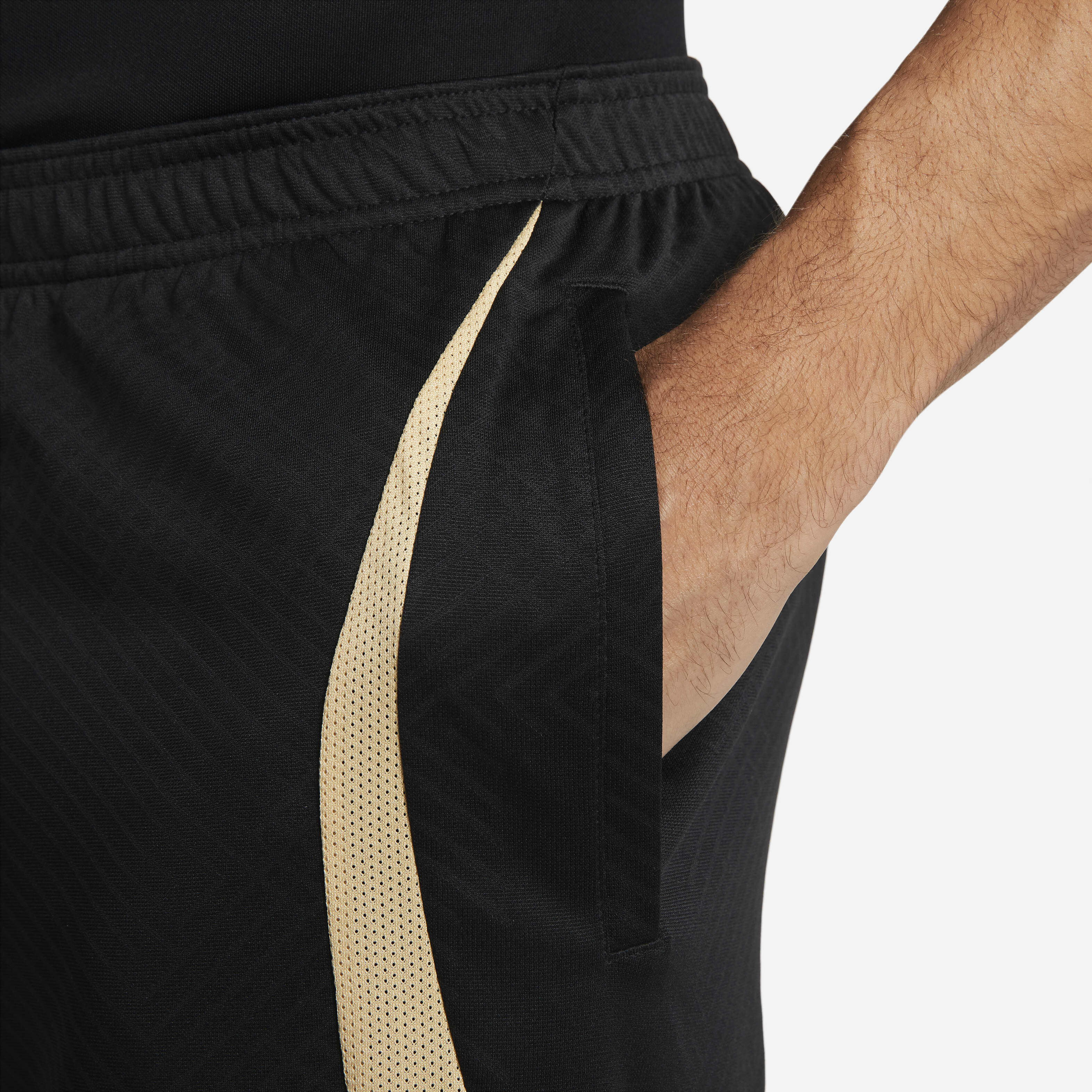 Chelsea F.C. Strike image number 3