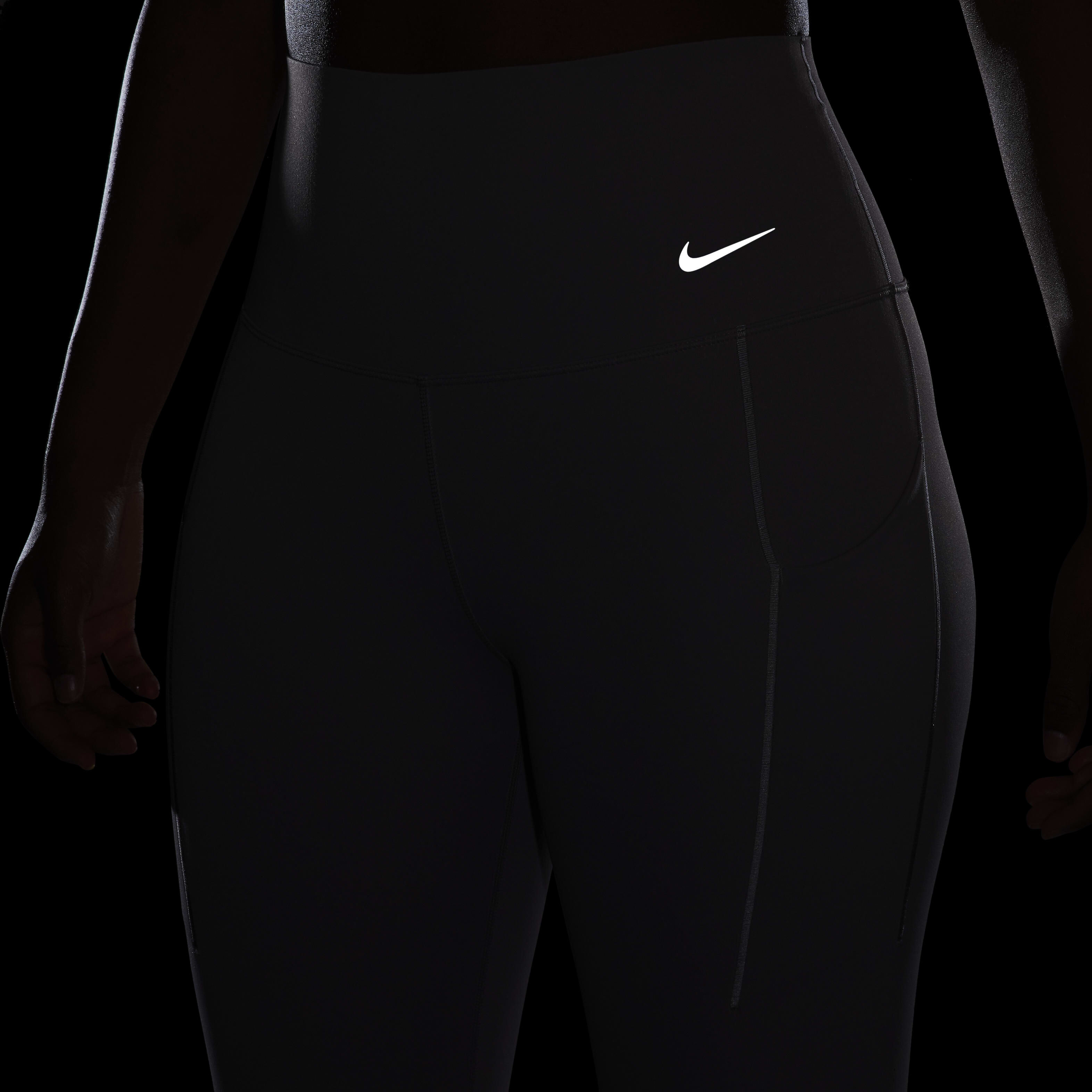 Nike Universa image number 7