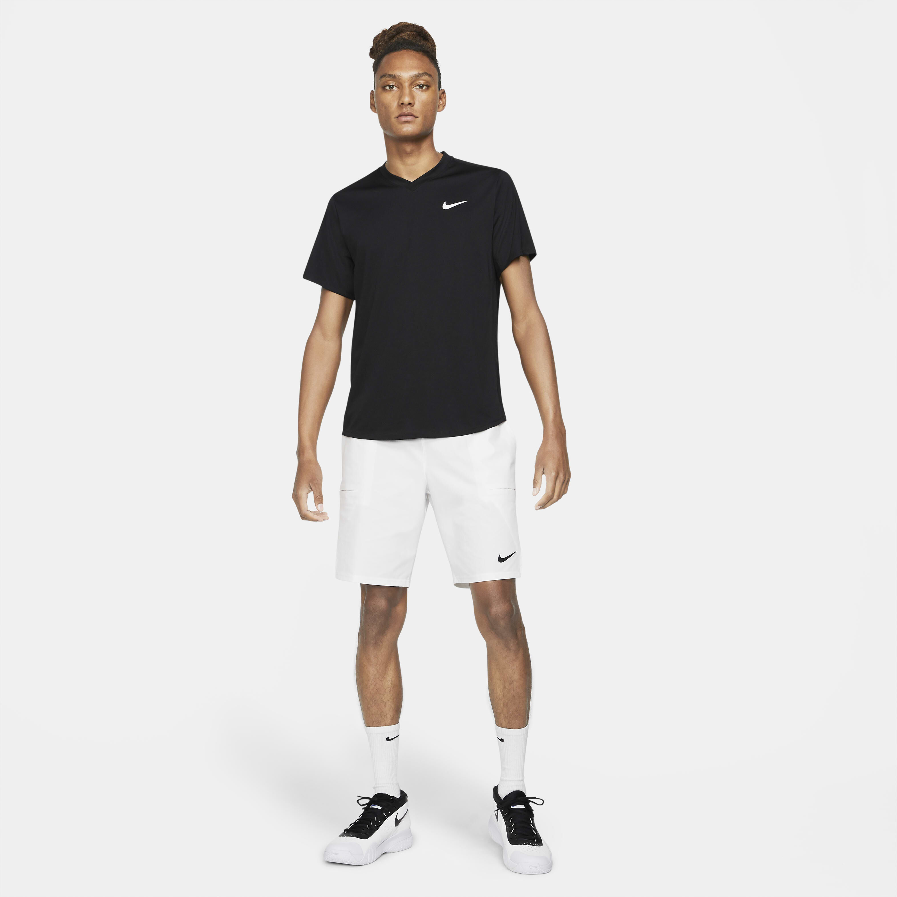 NikeCourt Dri-FIT Victory image number 4