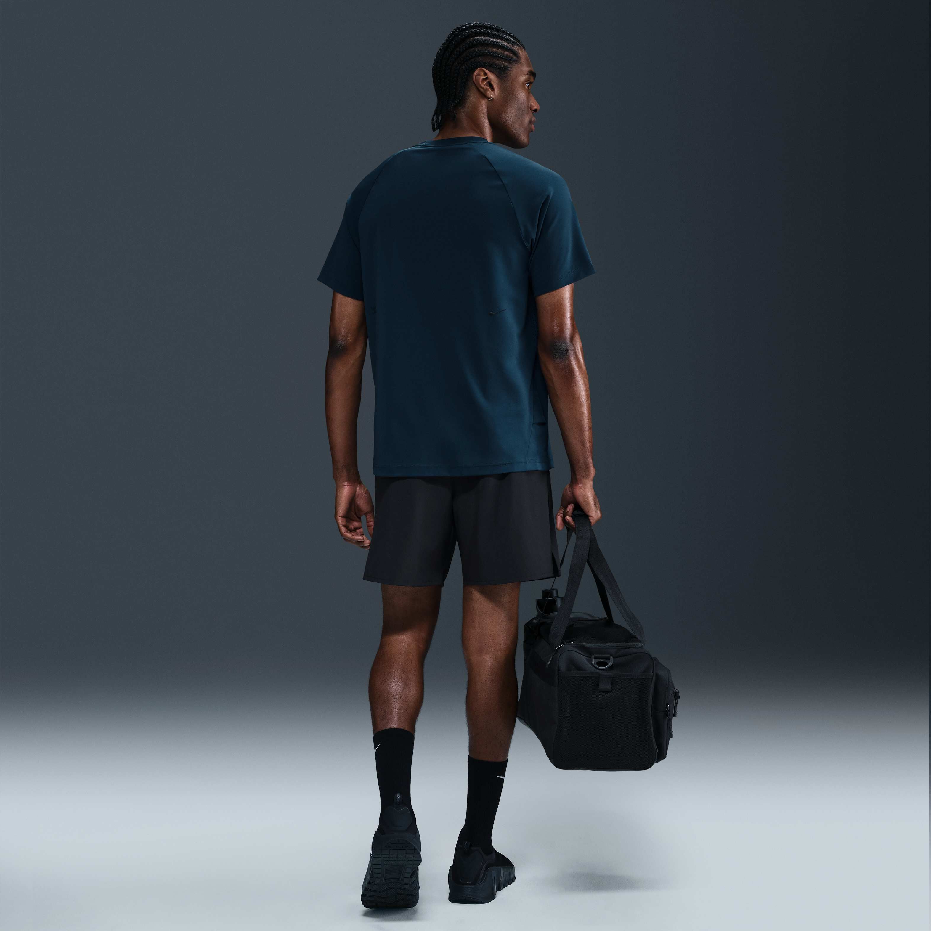 Nike APS image number 4