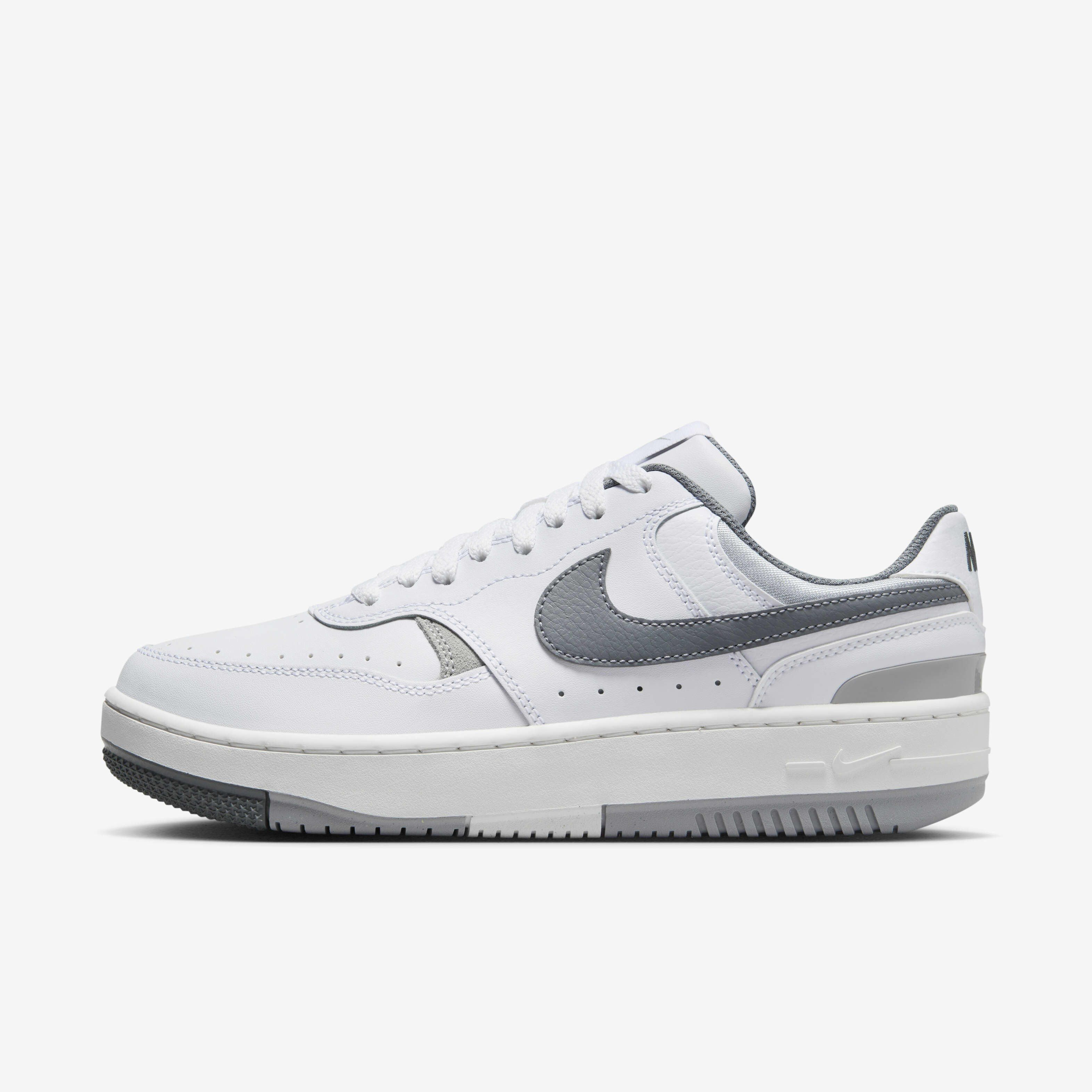 シューズ(女性用) WMNS NIKE GAMMA FORCE 10.5 Nike Gamma Force Women's Shoes. Nike.com