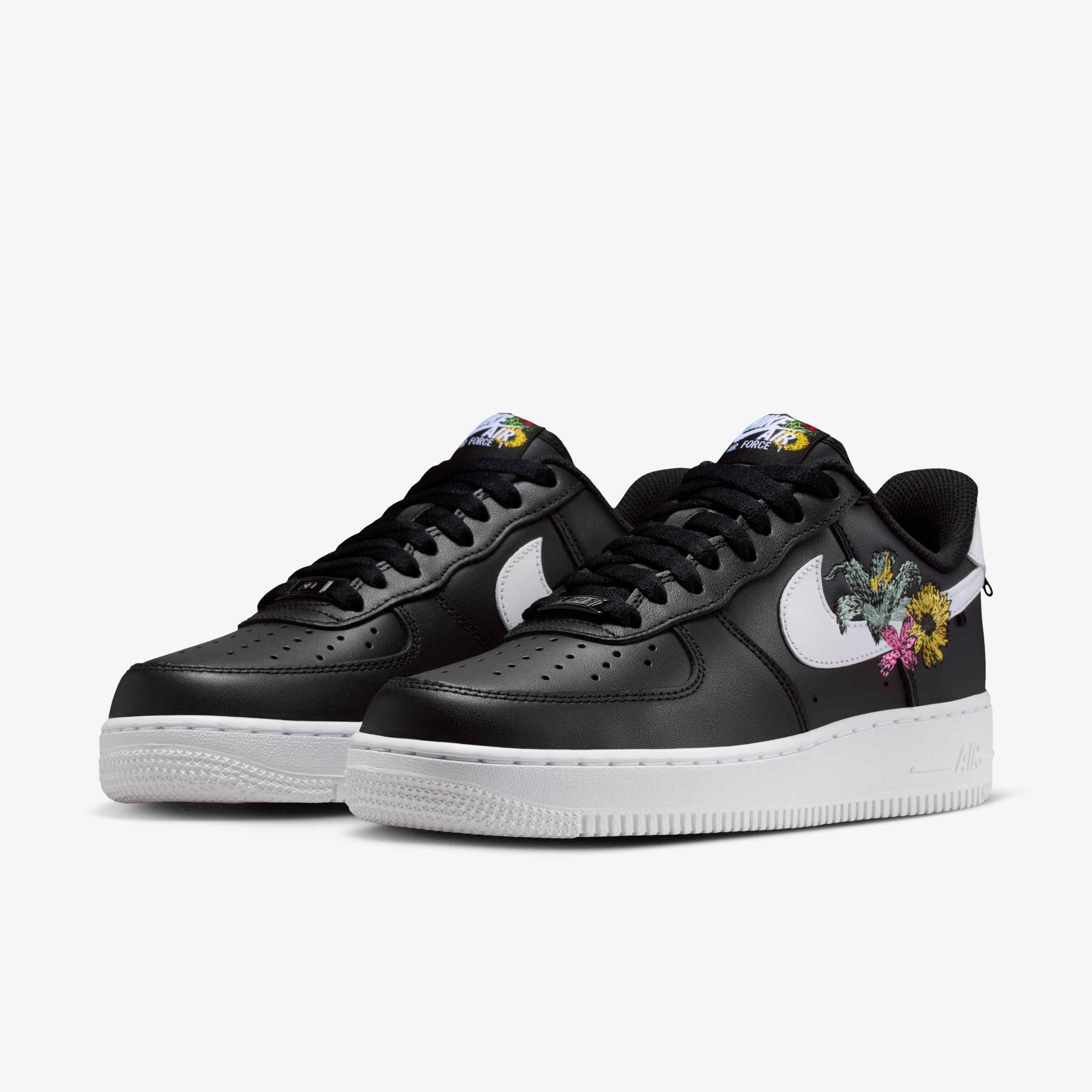 Nike Air Force 1 '07 Premium 'Flowers' image number 4