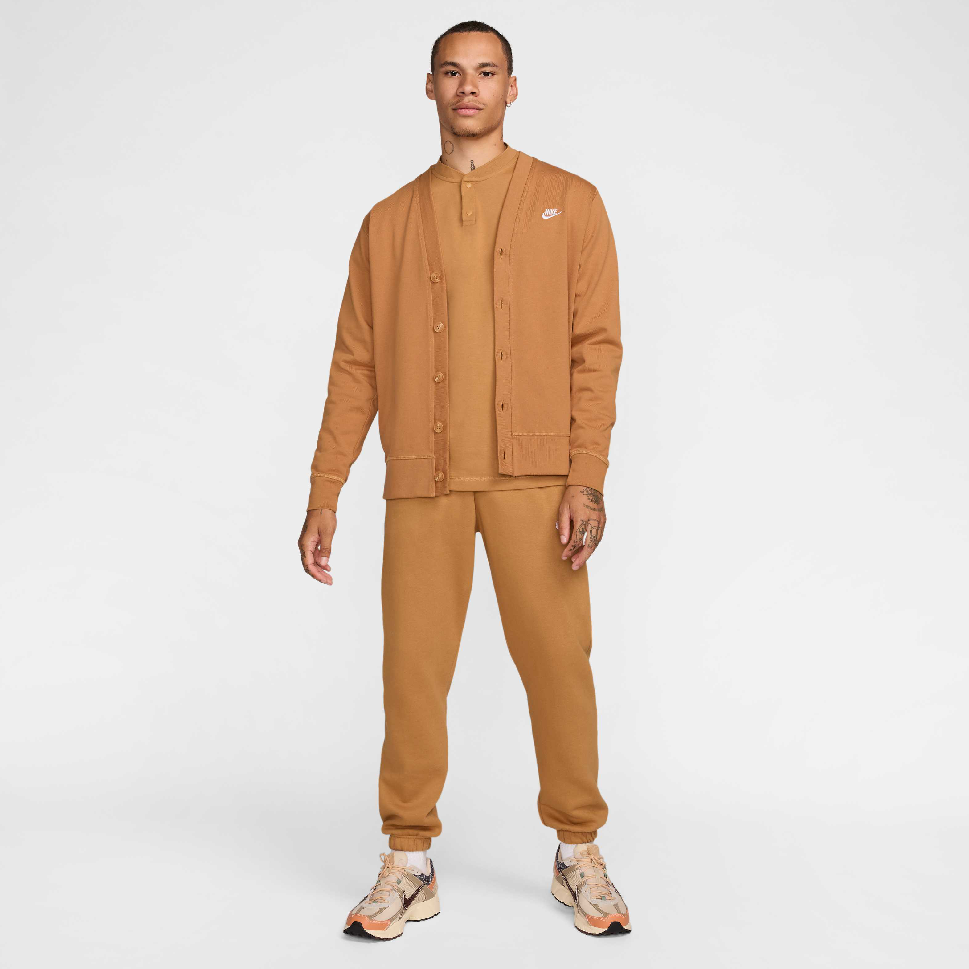 نايكي كلوب image number 5