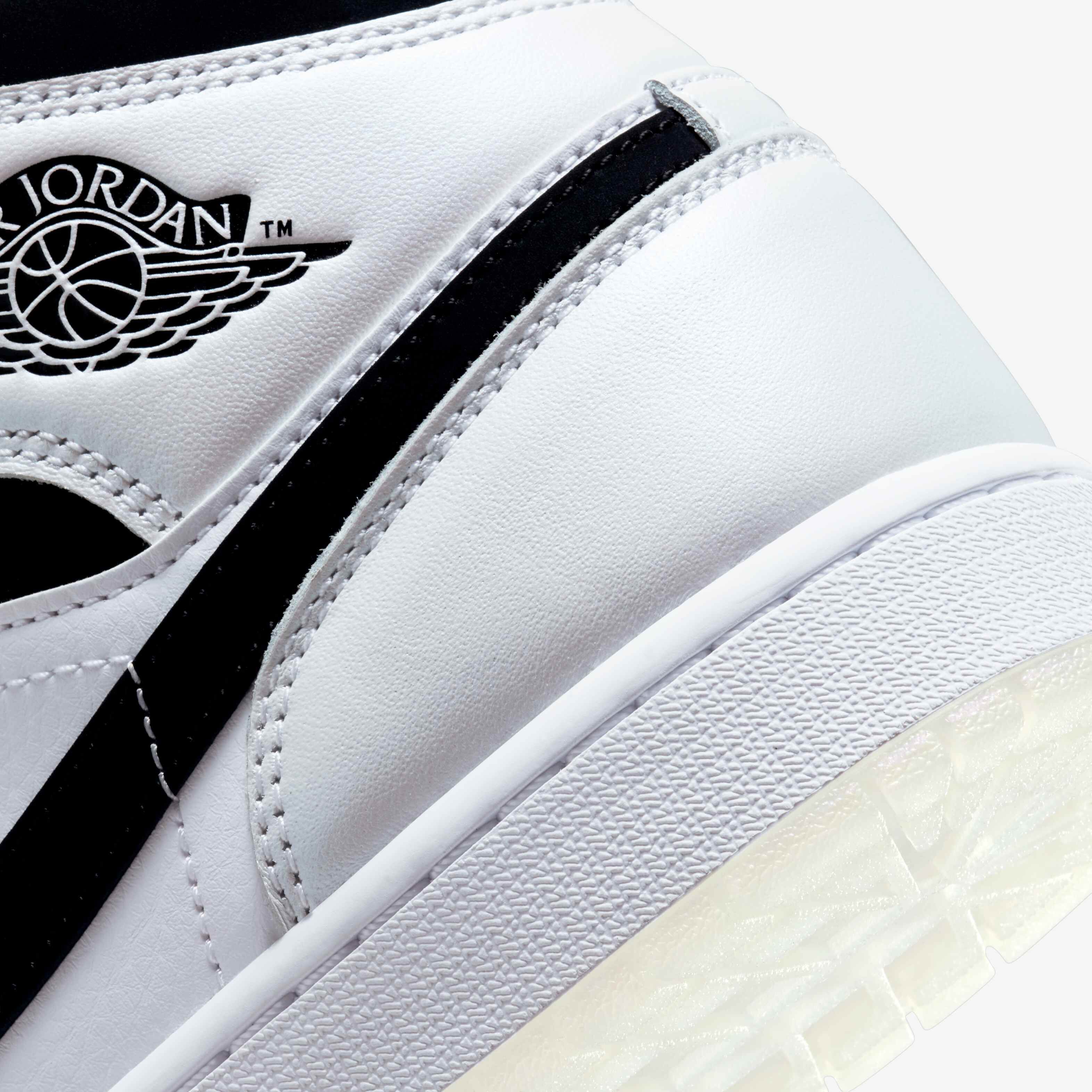 Air Jordan 1 Mid SE image number 7