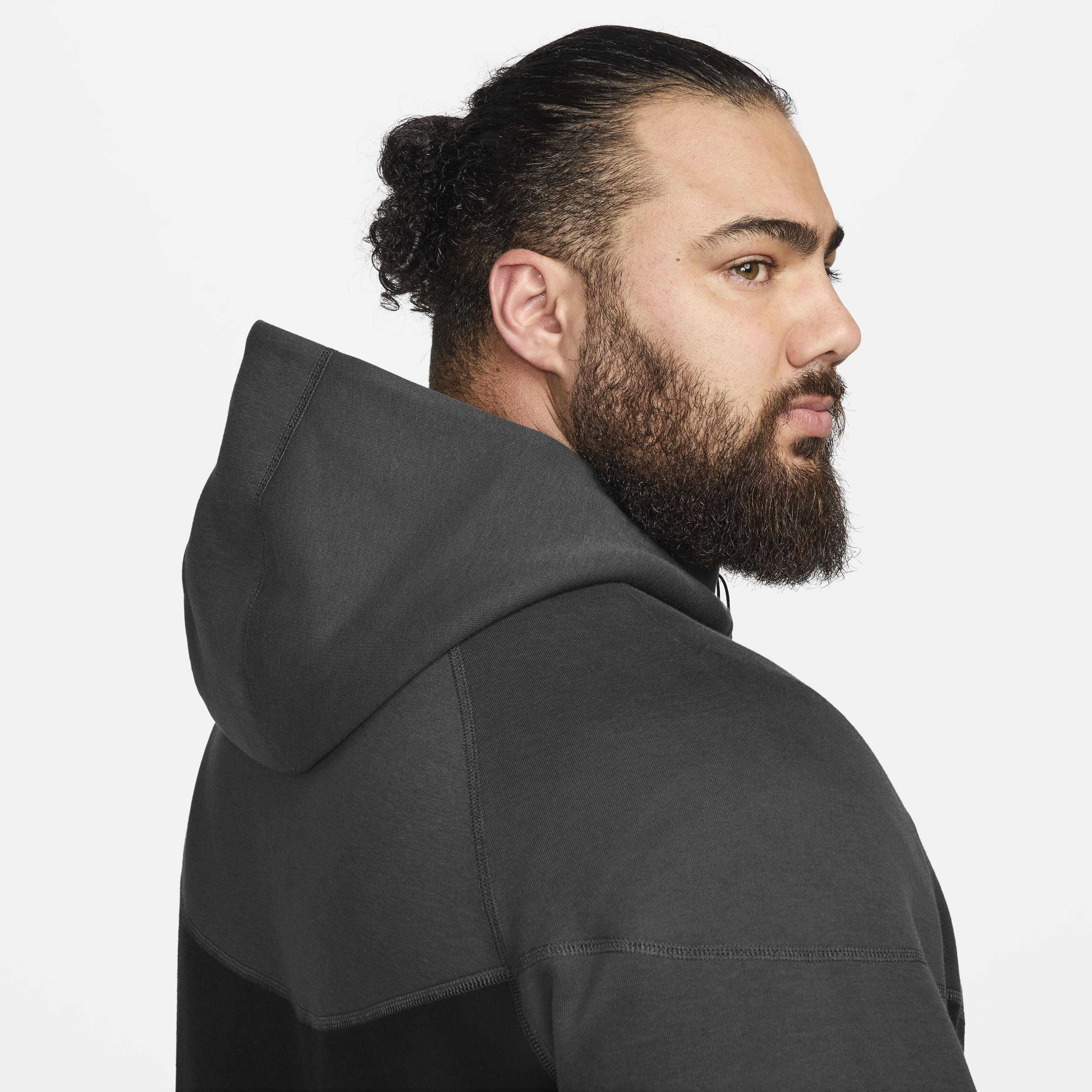 نايكي سبورتسوير تك فليس ويندرانر image number 16