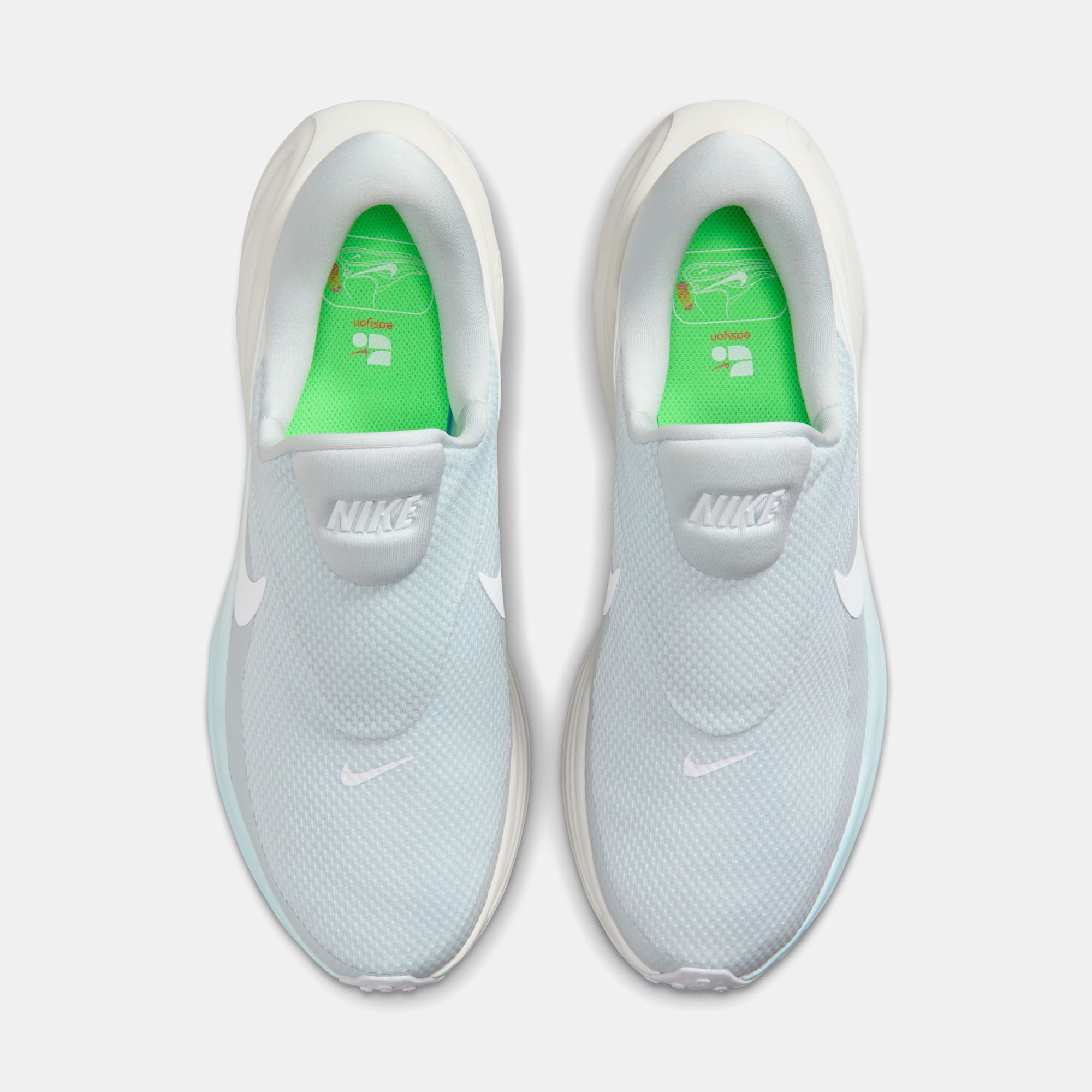 Nike Revolution 8 EasyOn image number 3