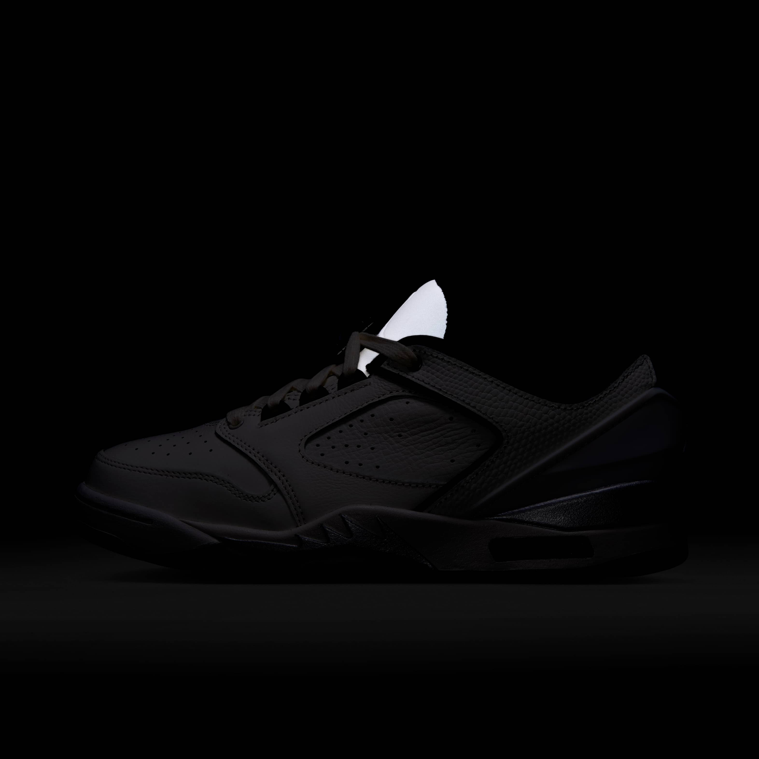 جوردن سيكستي بلاس لو image number 8