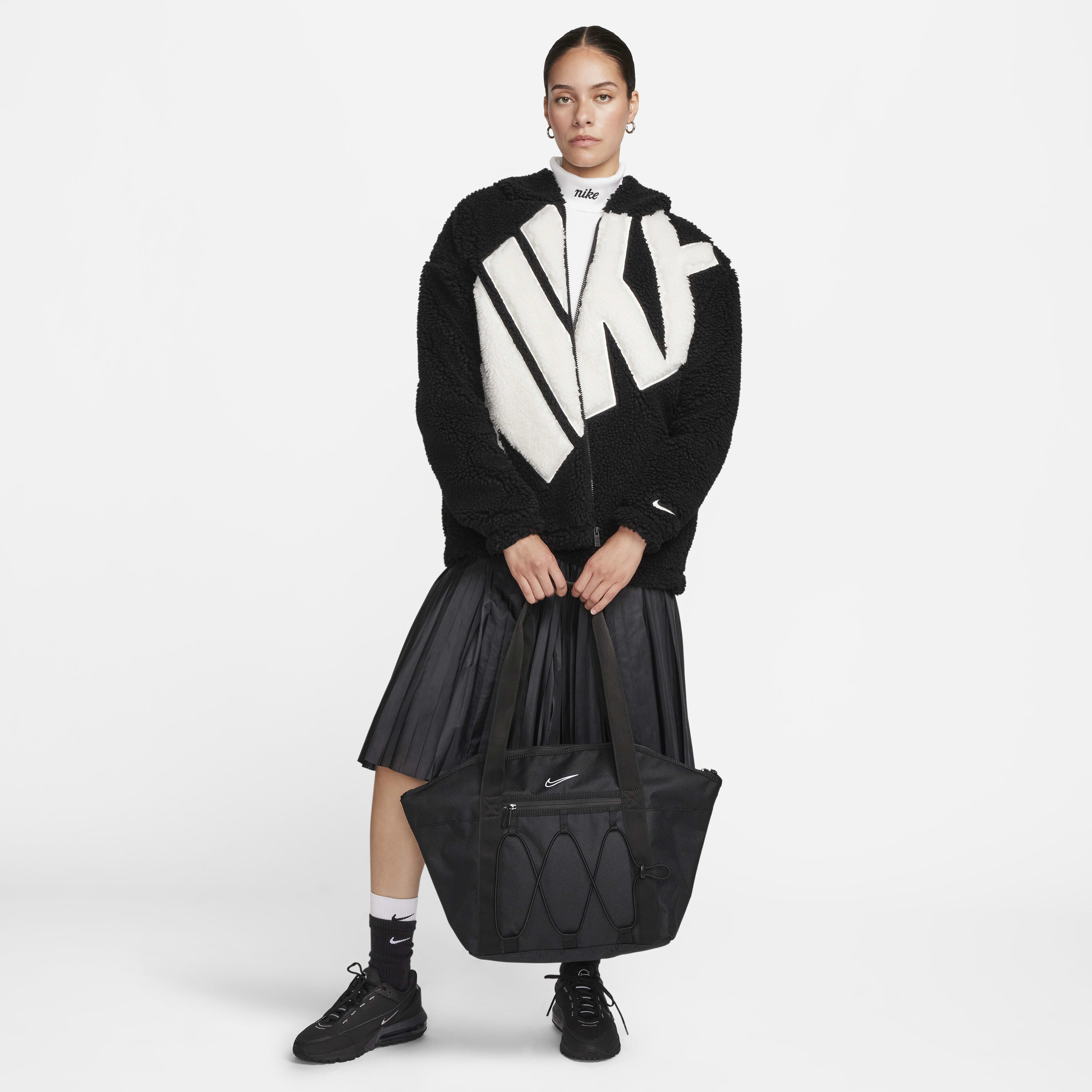 نايكي سبورتسوير image number 7