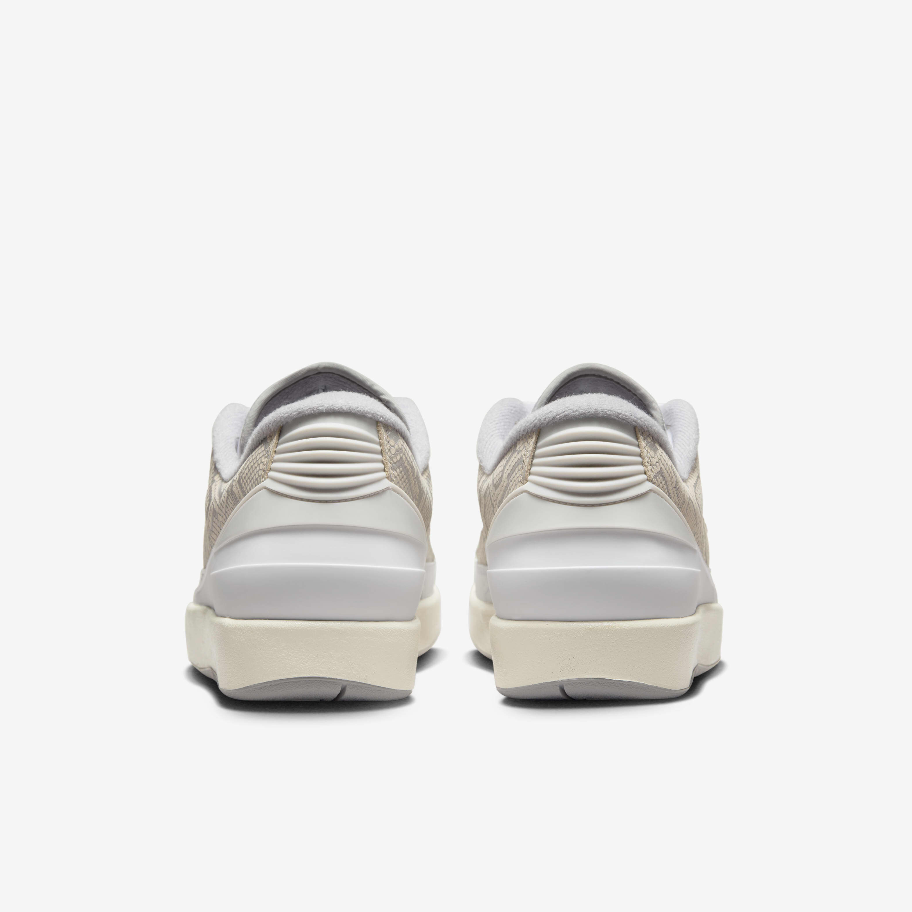 Air Jordan 2 Retro Low image number 5