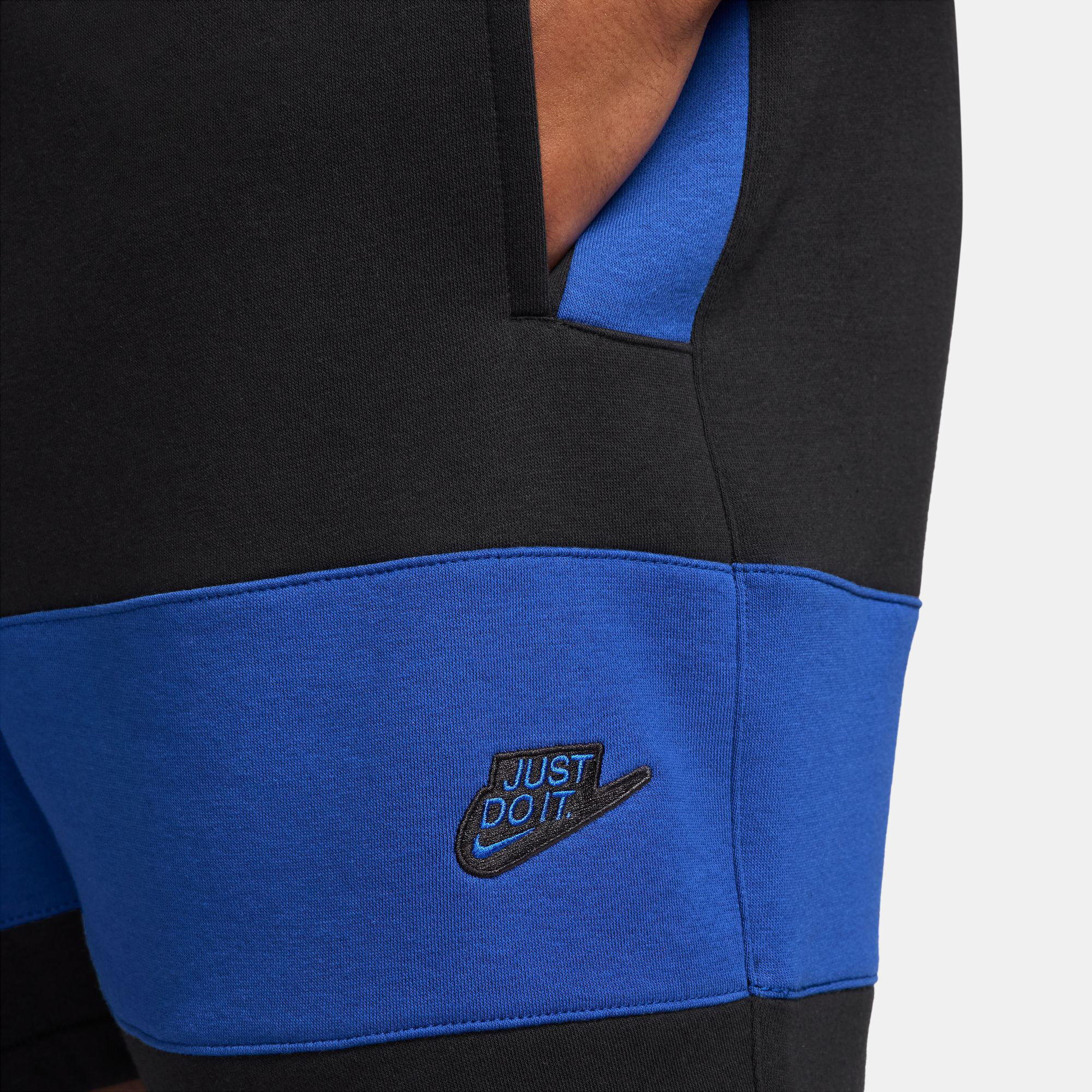 Nike Sportswear Club image number 3