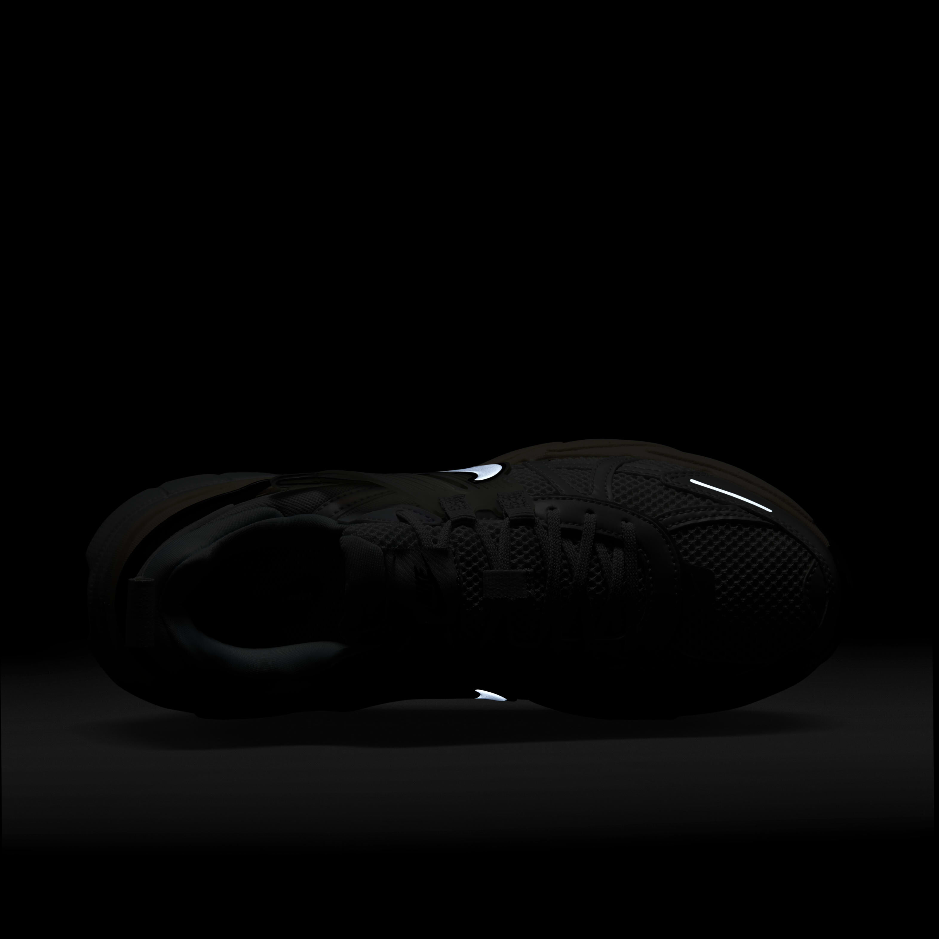 V2K Run Shoes image number 8