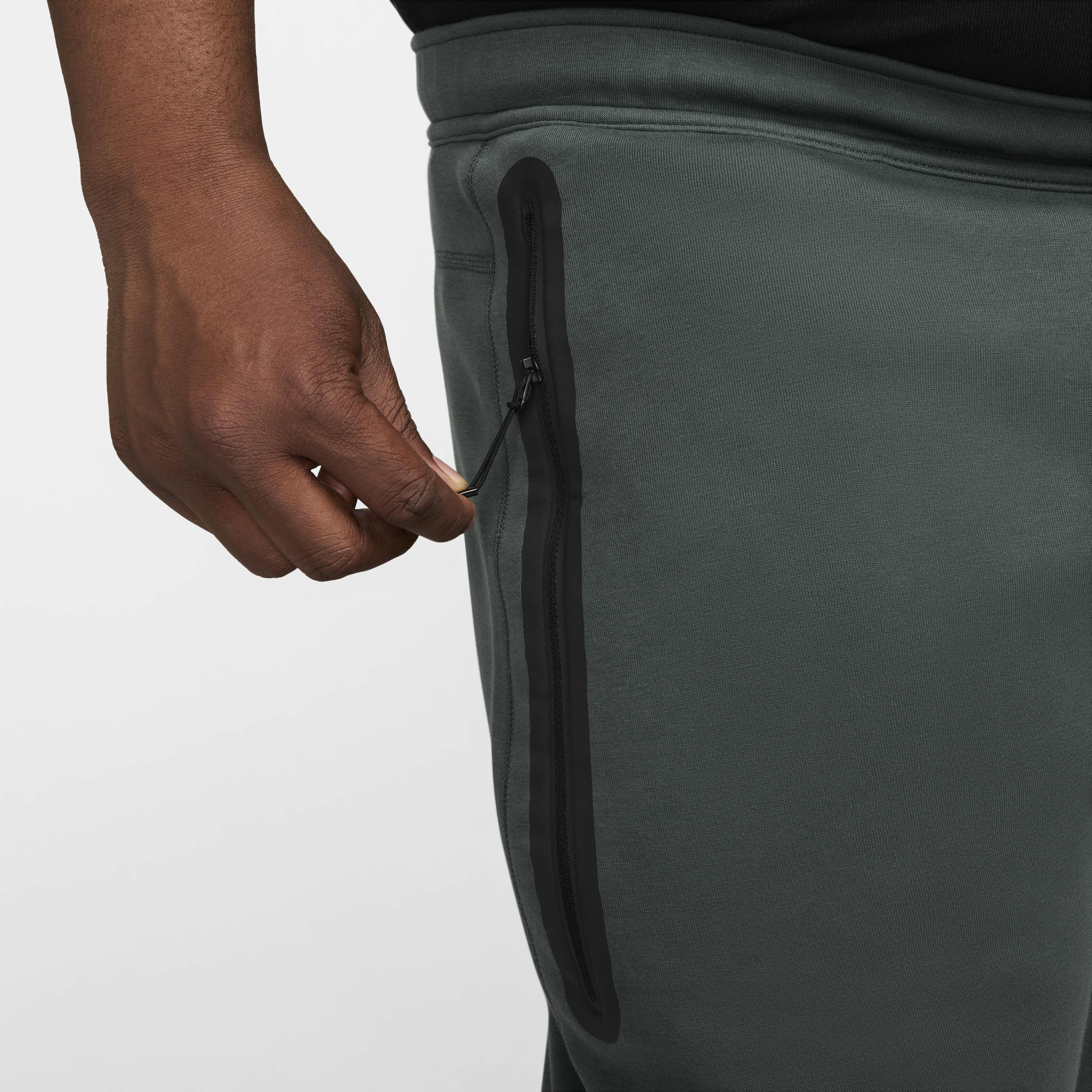 Nike Sportswear Tech Fleece image number 14