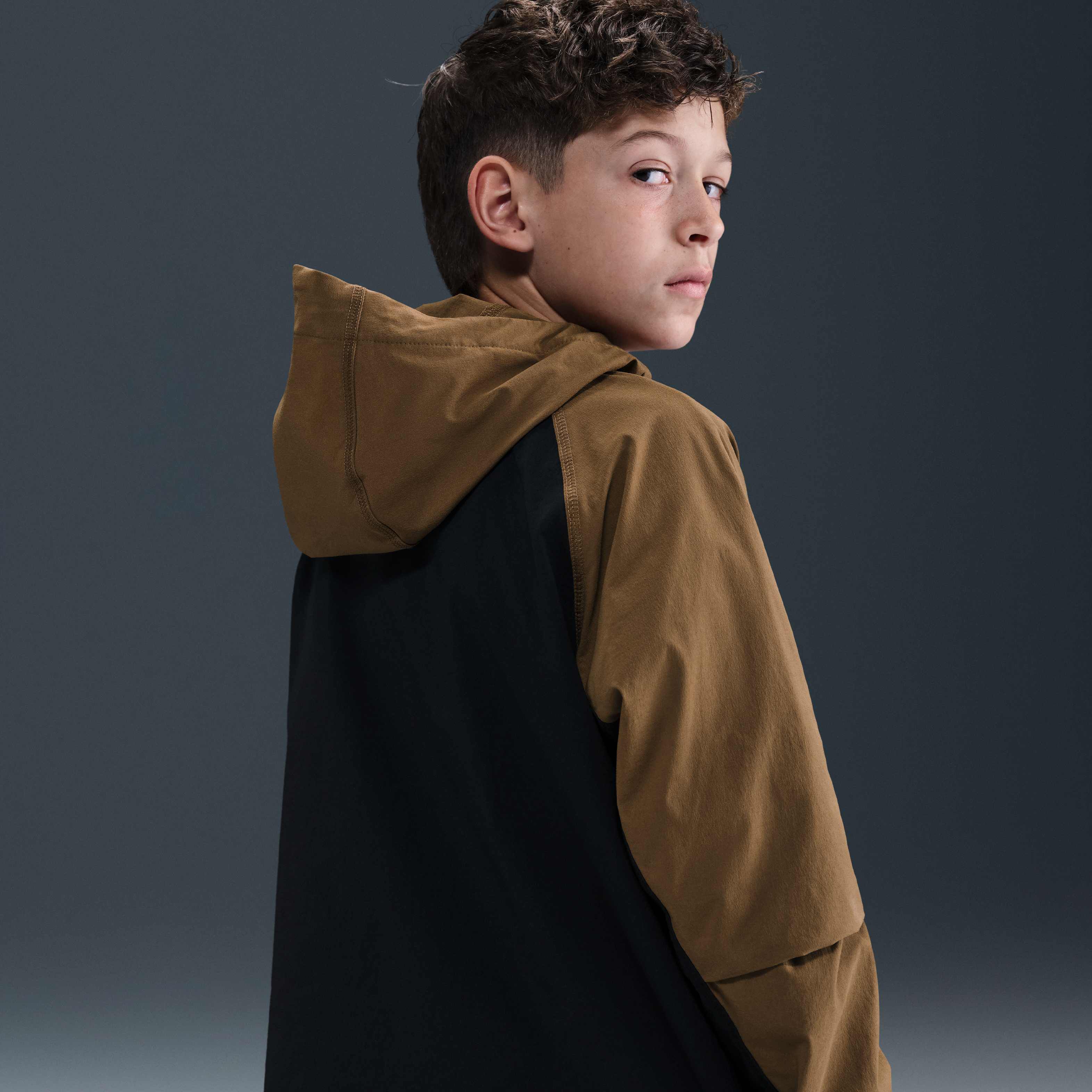 نايكي تك image number 1