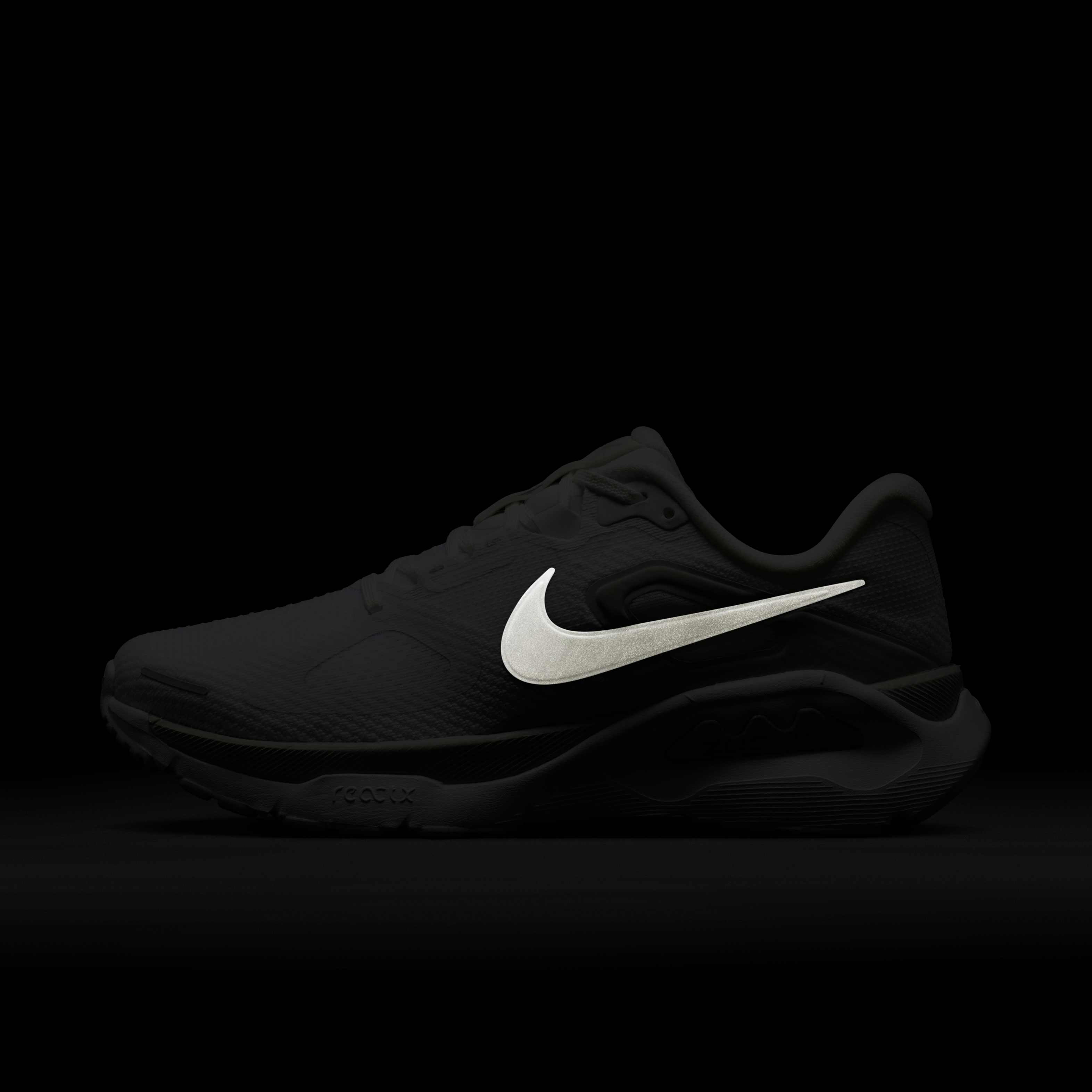 Nike Structure Plus image number 8