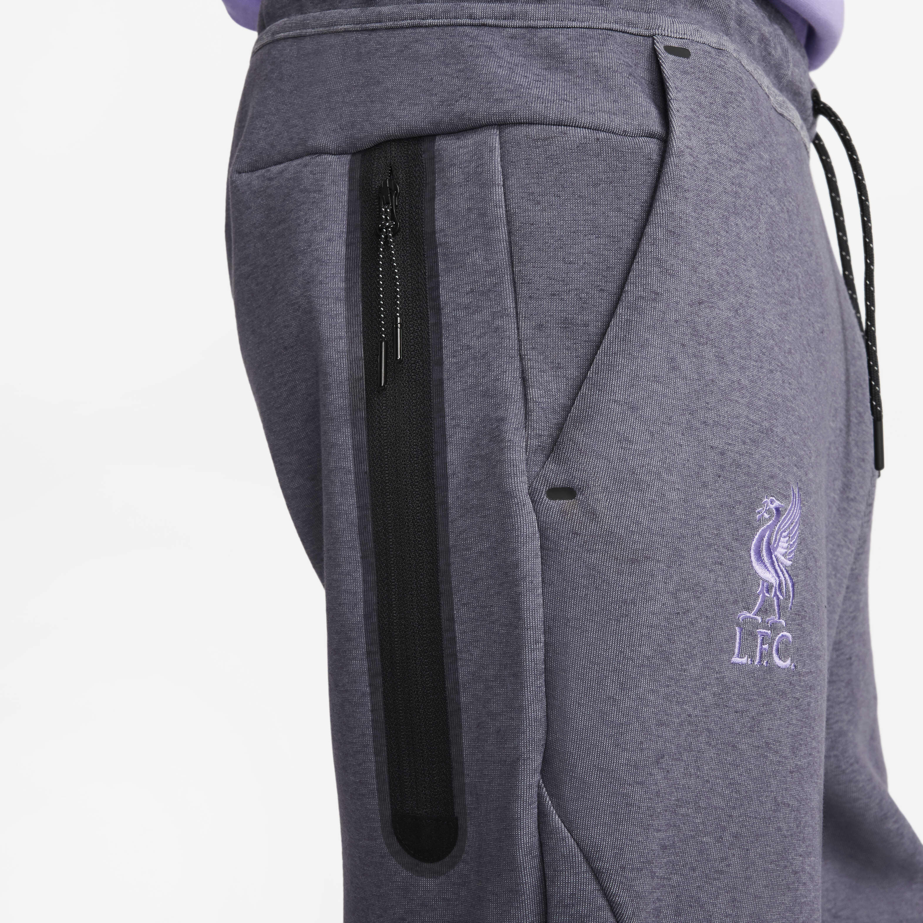Liverpool F.C. Tech Fleece Third image number 4