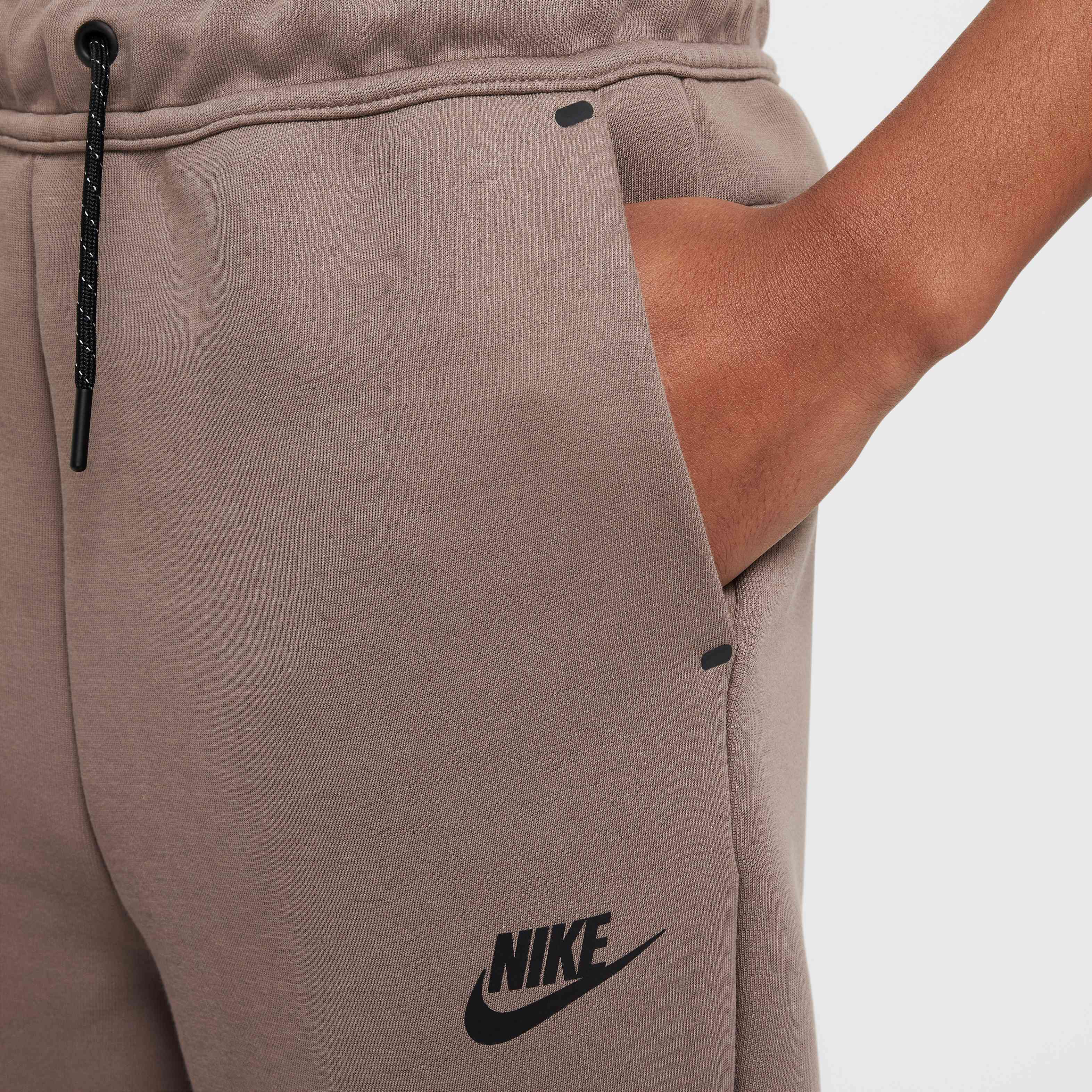 Nike Sportswear Tech Fleece image number 3