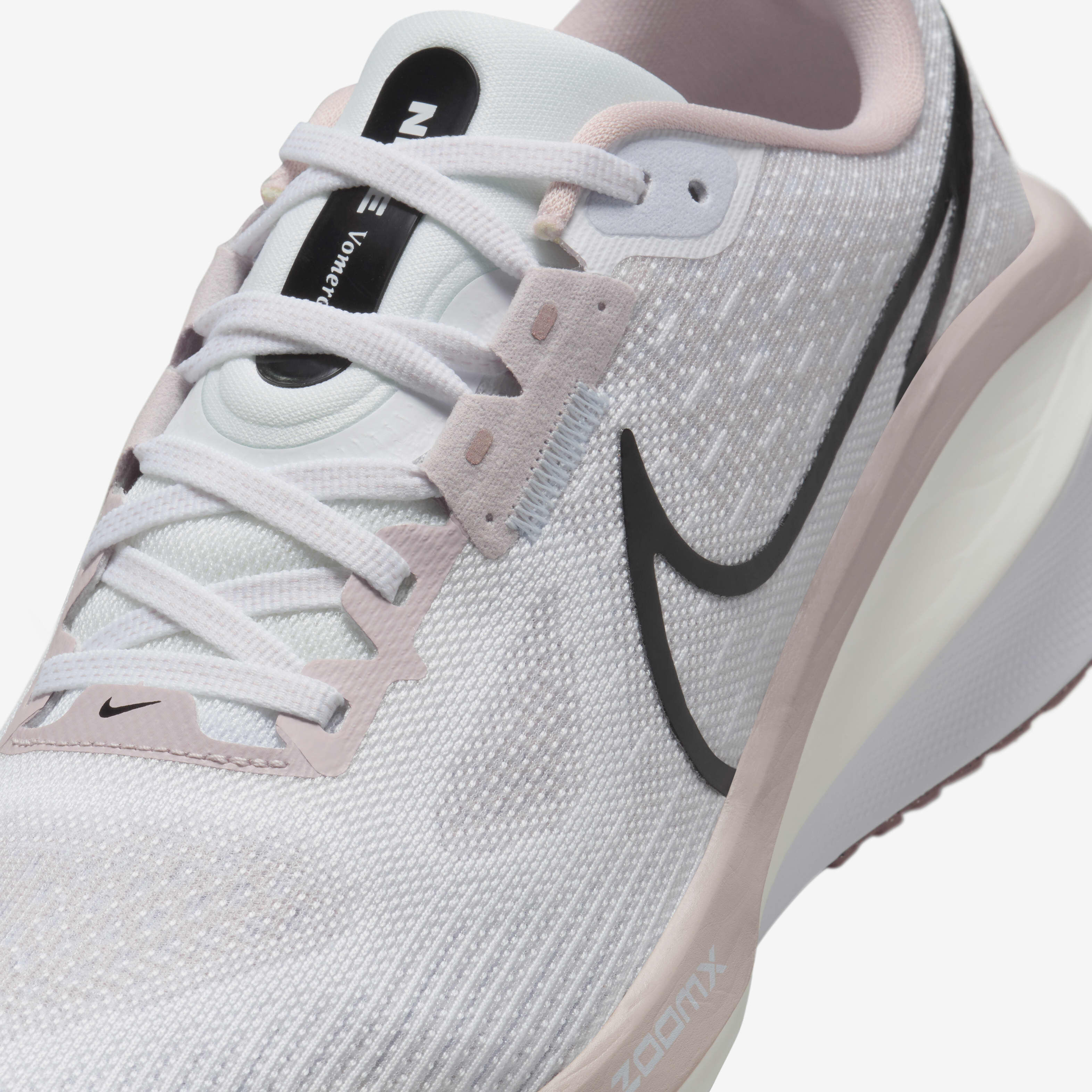 Nike Vomero 17 image number 6