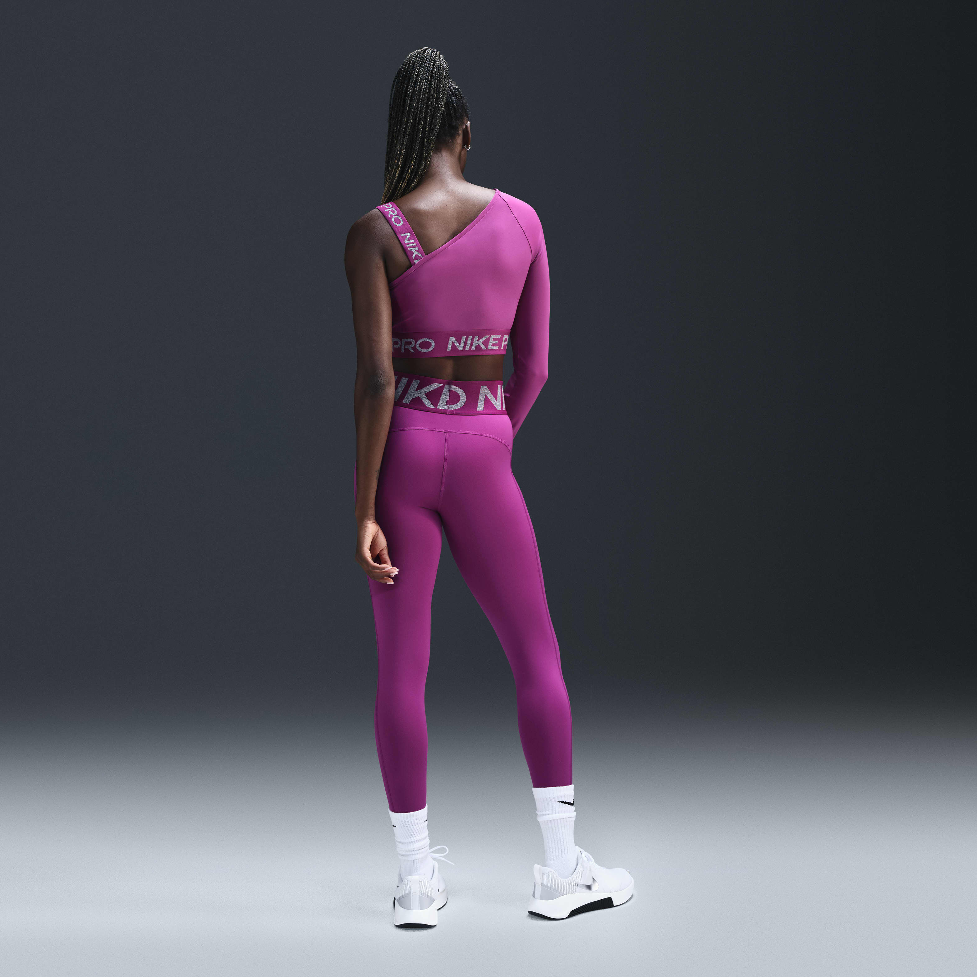 Nike Pro Sculpt image number 3