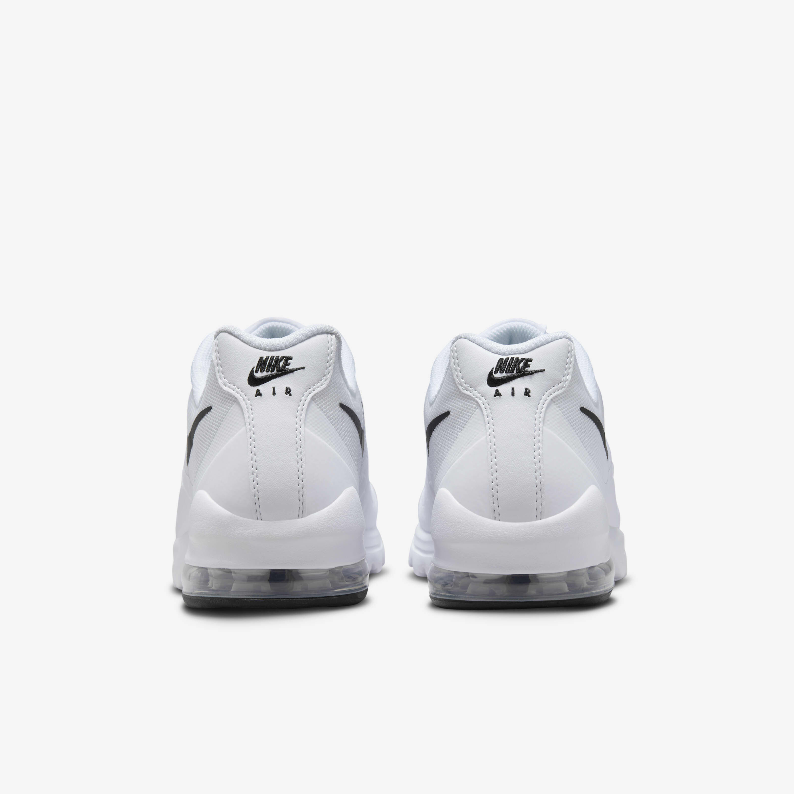 Nike men's air max invigor sneaker hot sale