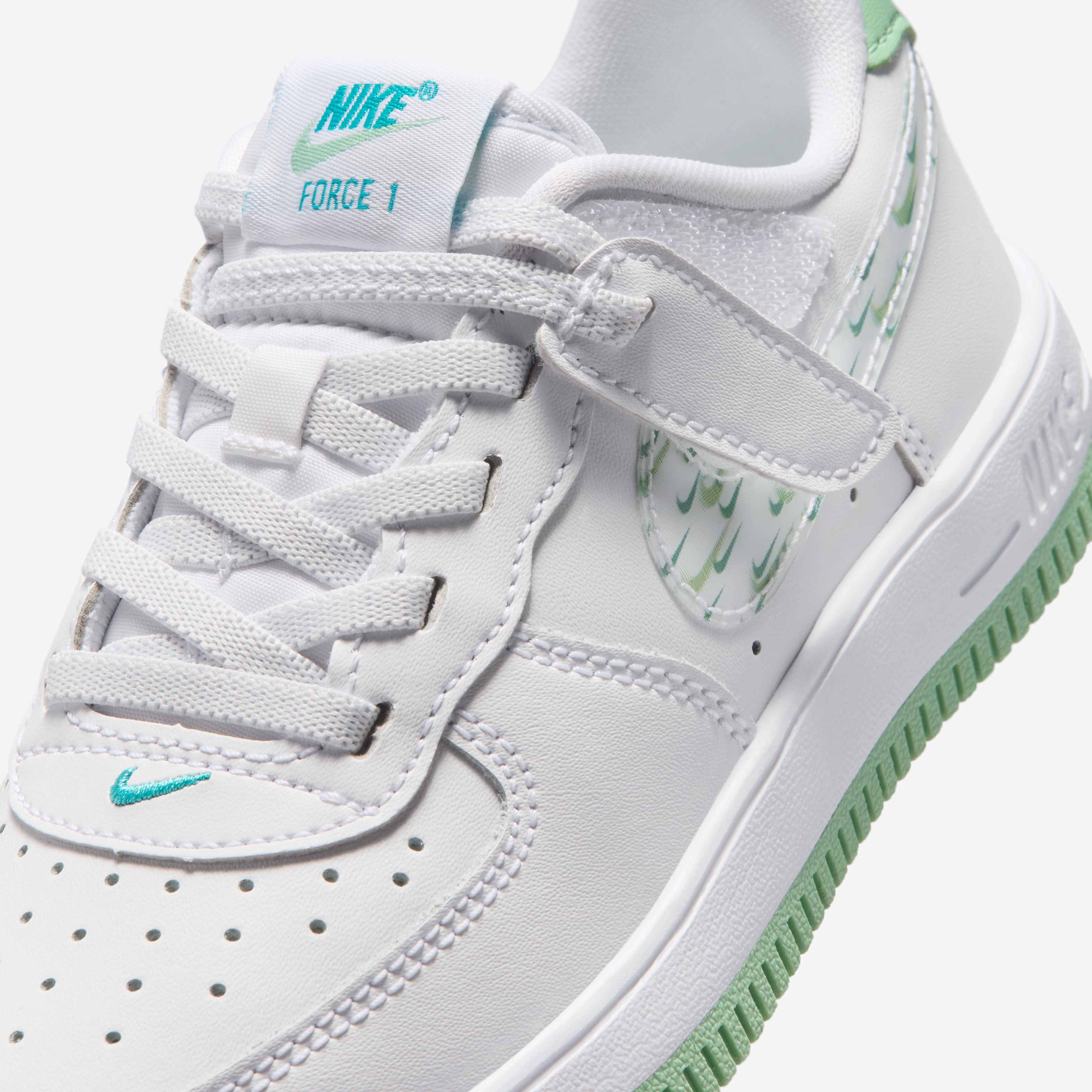 Nike Force 1 Low EasyOn image number 6