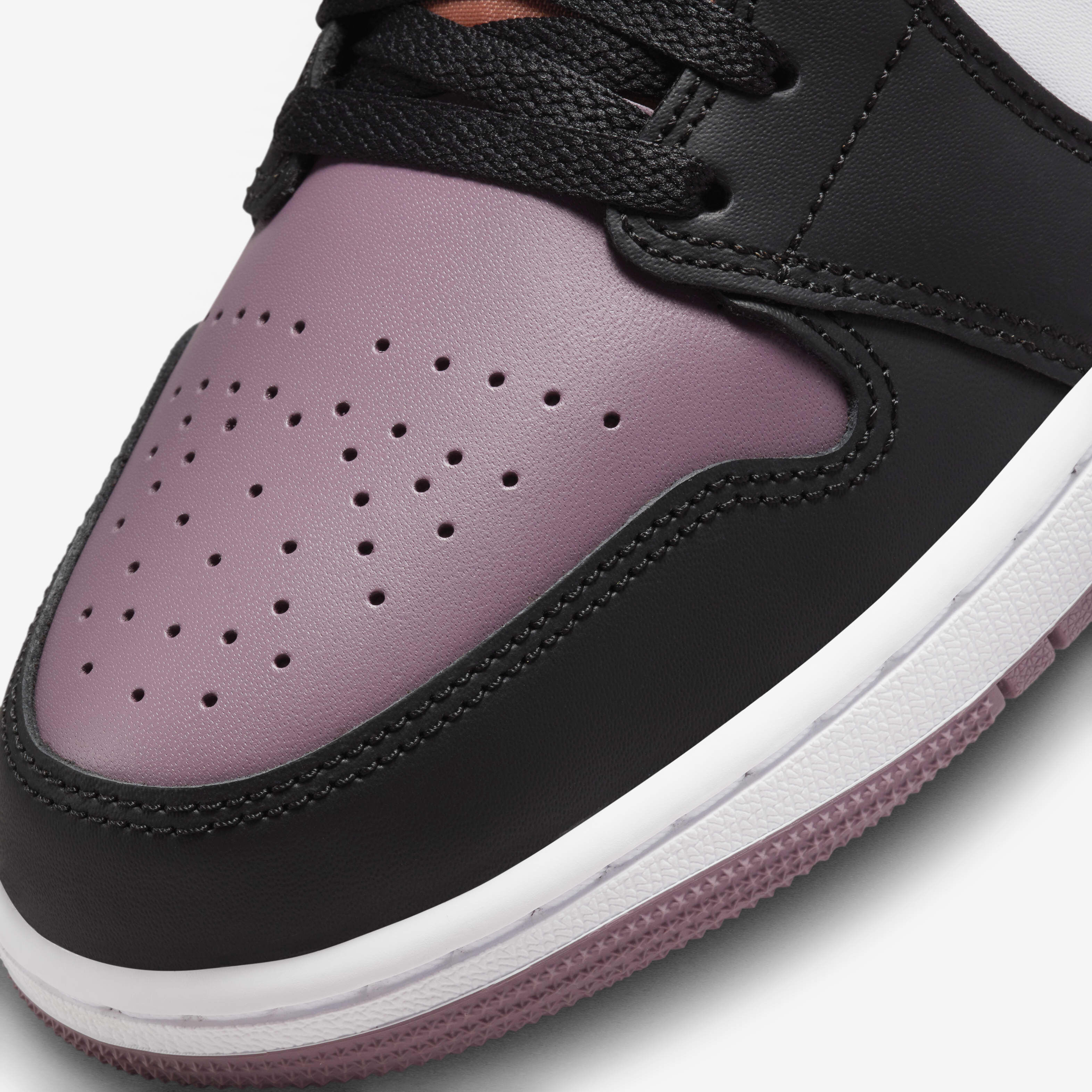 Air Jordan 1 Low SE image number 6