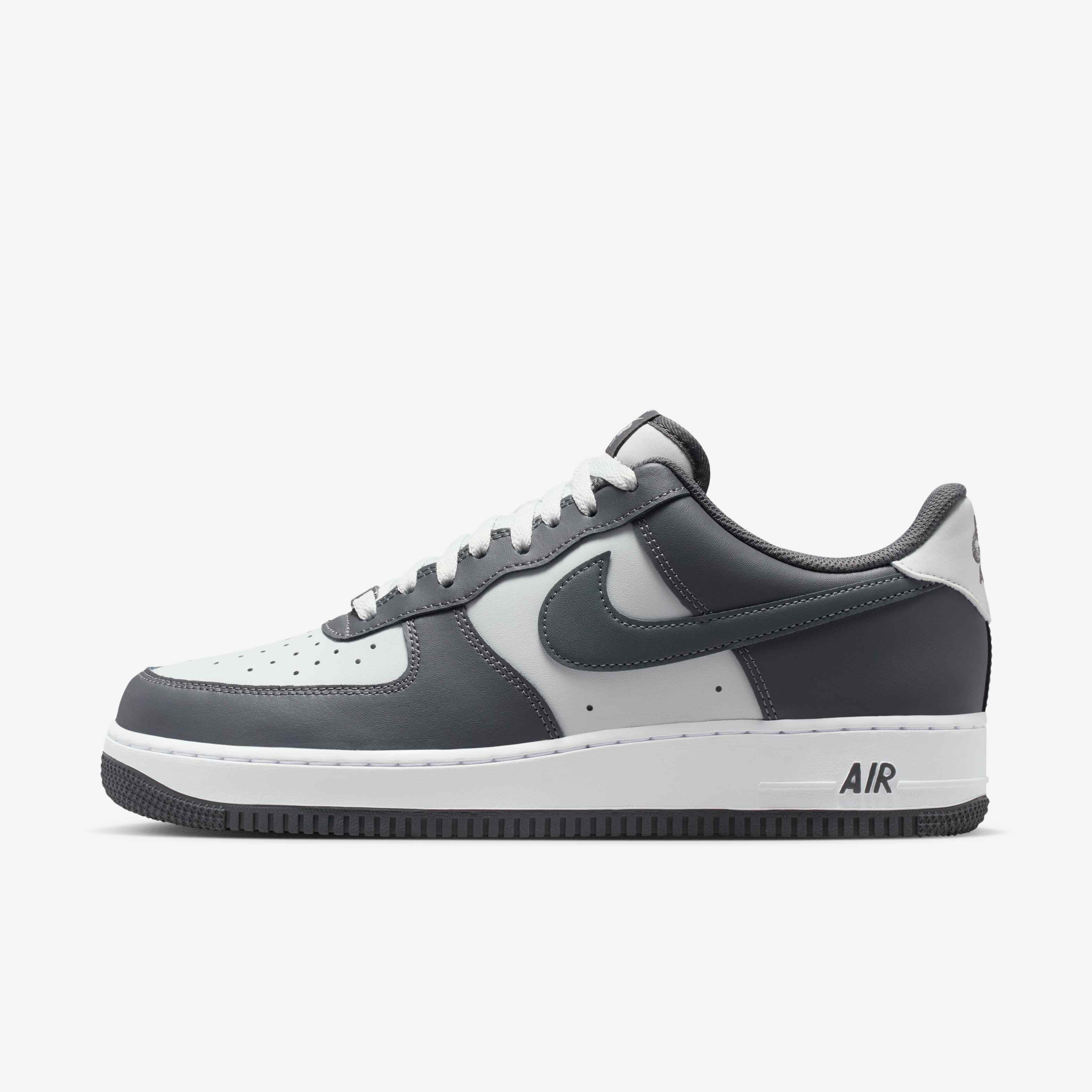 Nike Air Force 1 '07 image number 0
