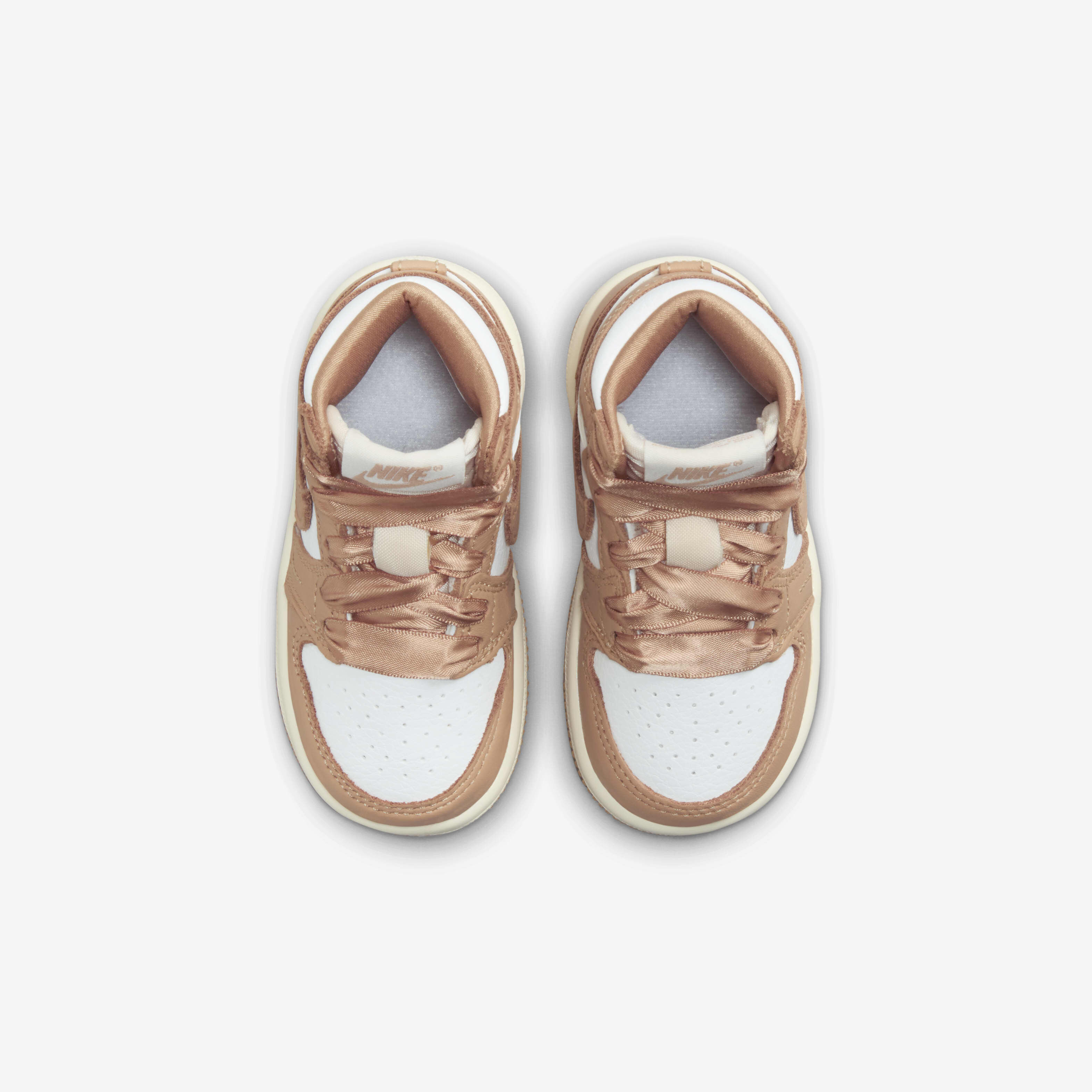 Jordan 1 Retro High OG image number 3