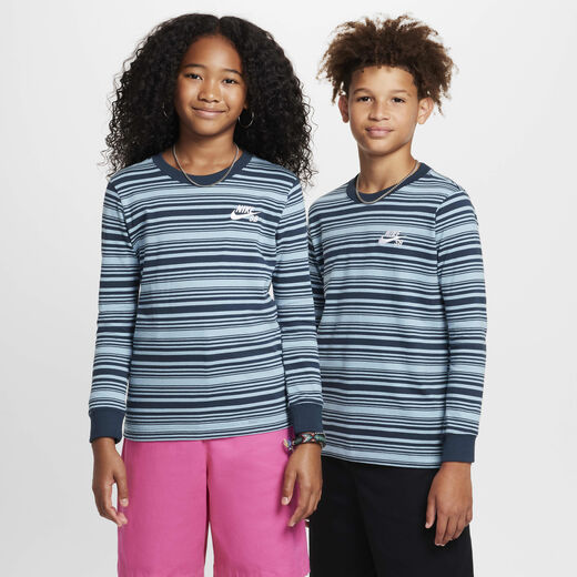 نايكي اس بي