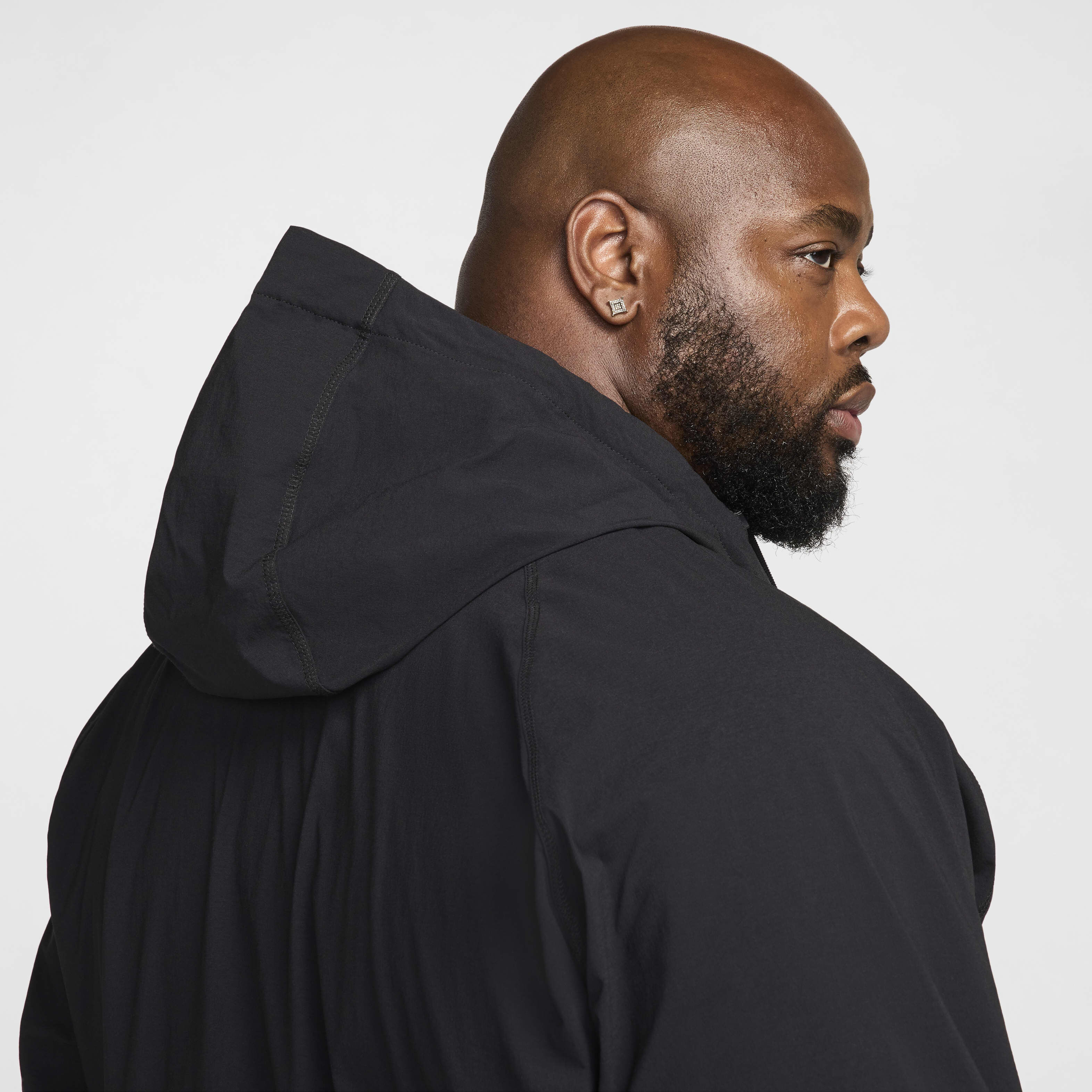 نايكي تك ويندرانر image number 18