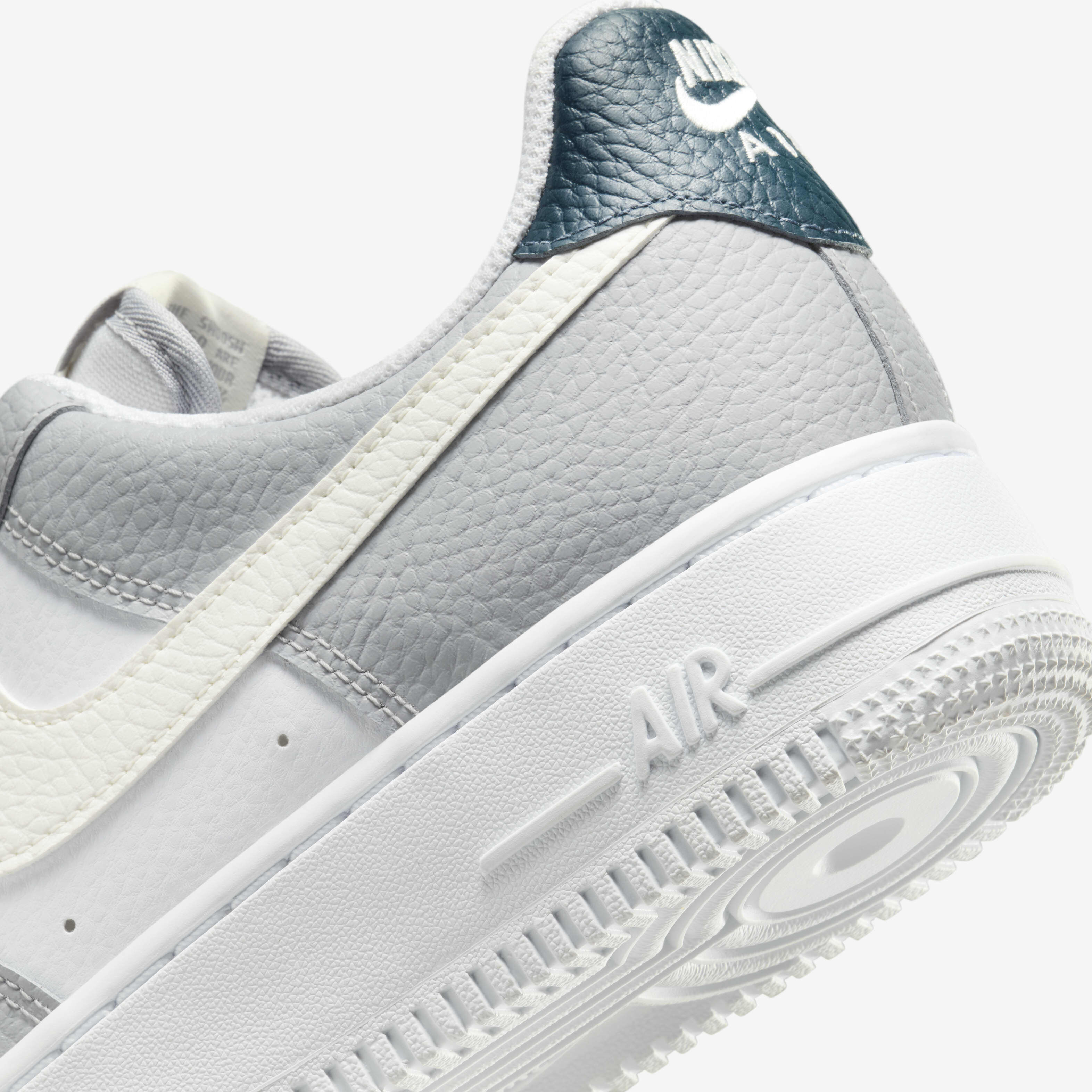 Nike Air Force 1 '07 image number 7