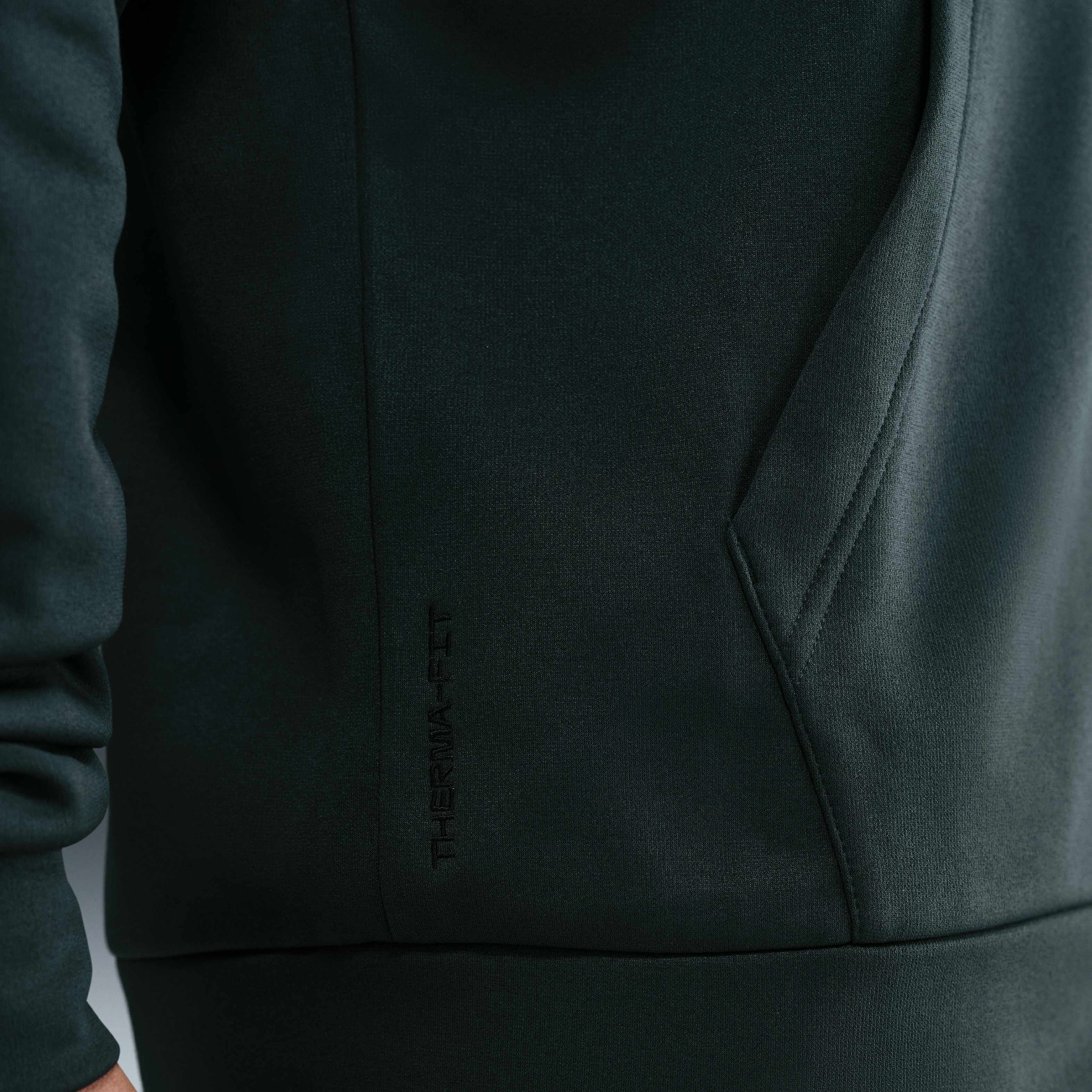 Nike Therma image number 5