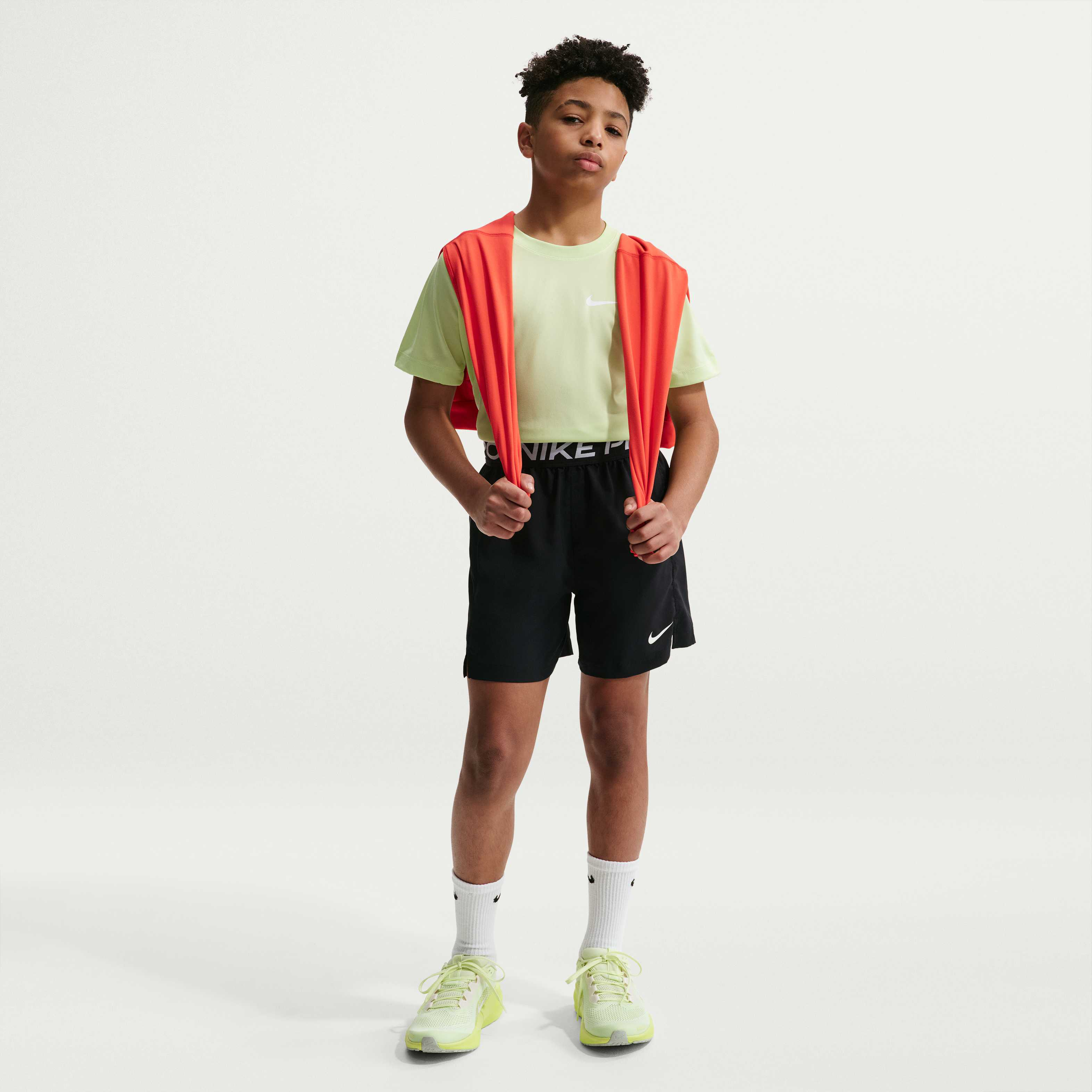 Nike Pro image number 0