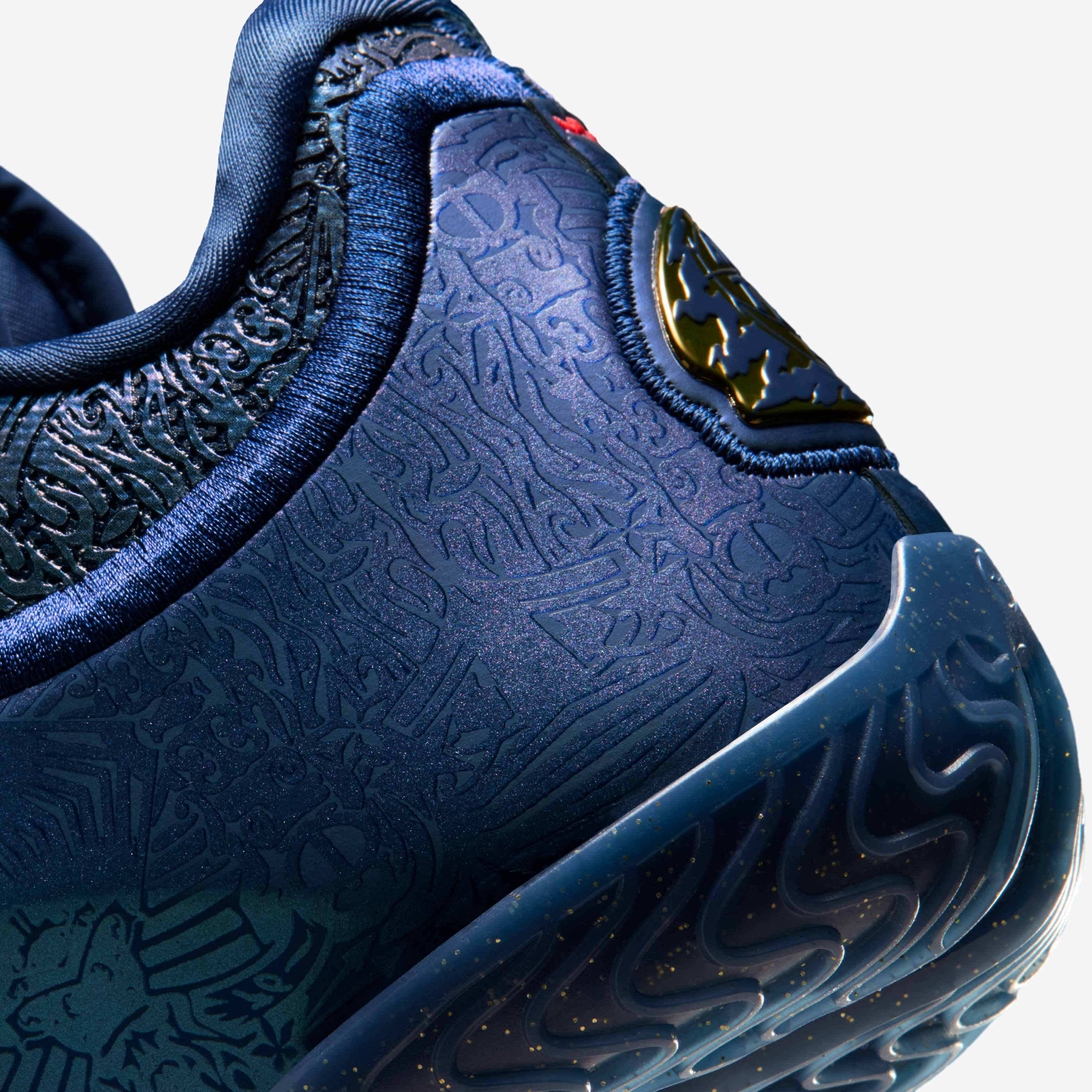 LeBron XXIII 'Honour The King' image number 7