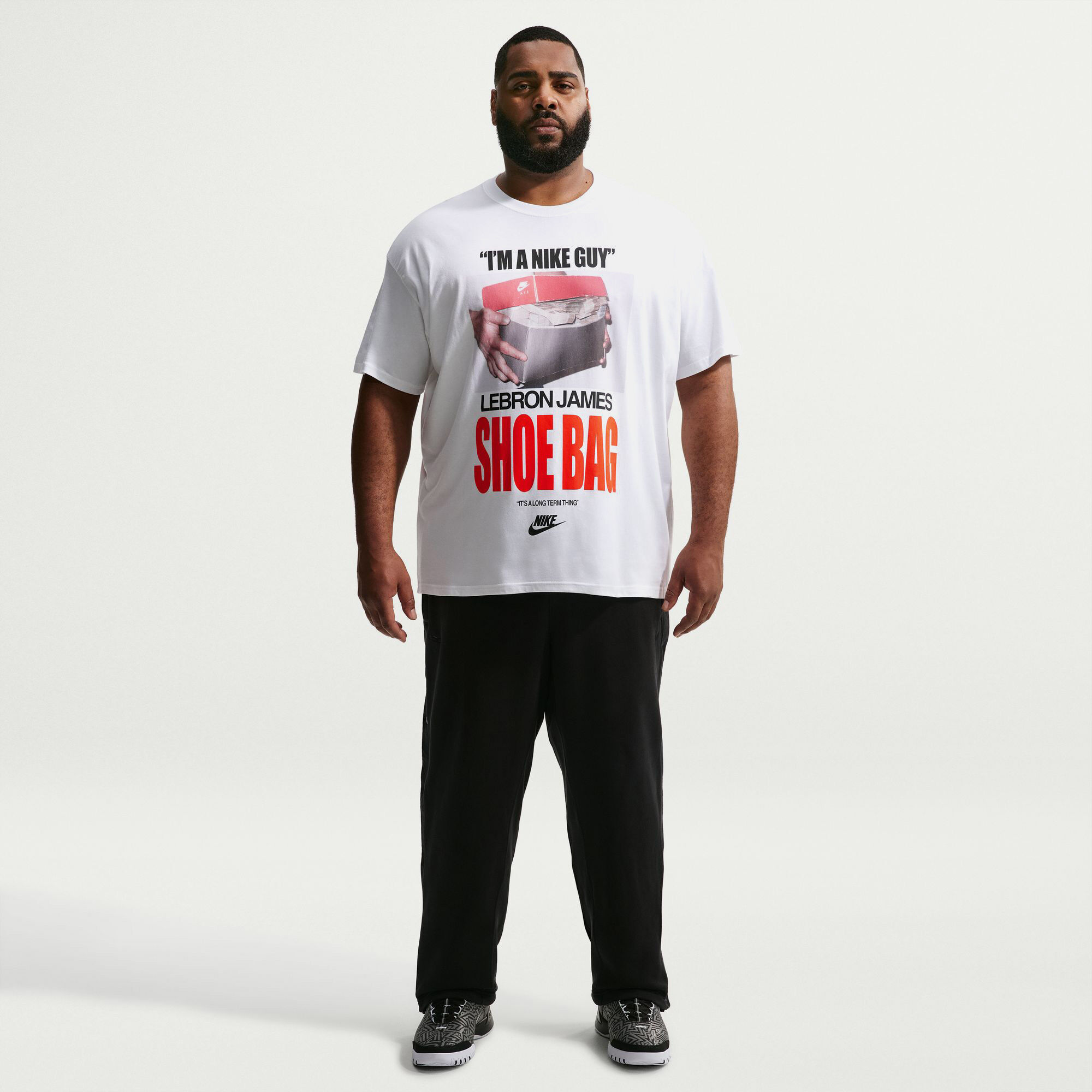 LeBron 'Shoe Bag' image number 8