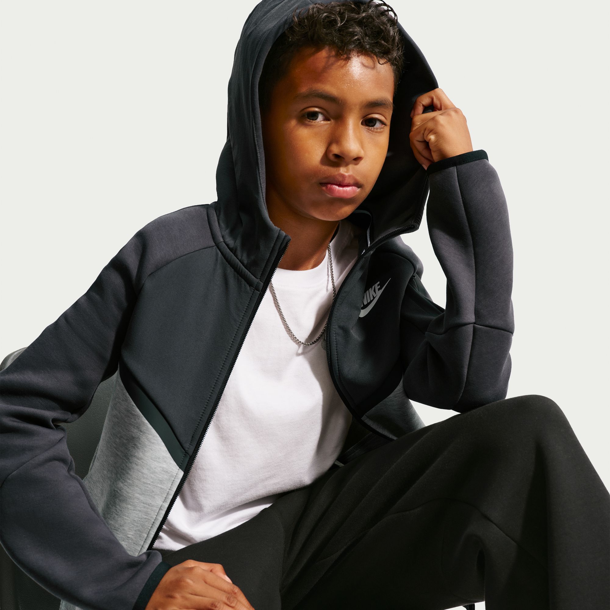 Nike Sportswear Tech Fleece image number 4