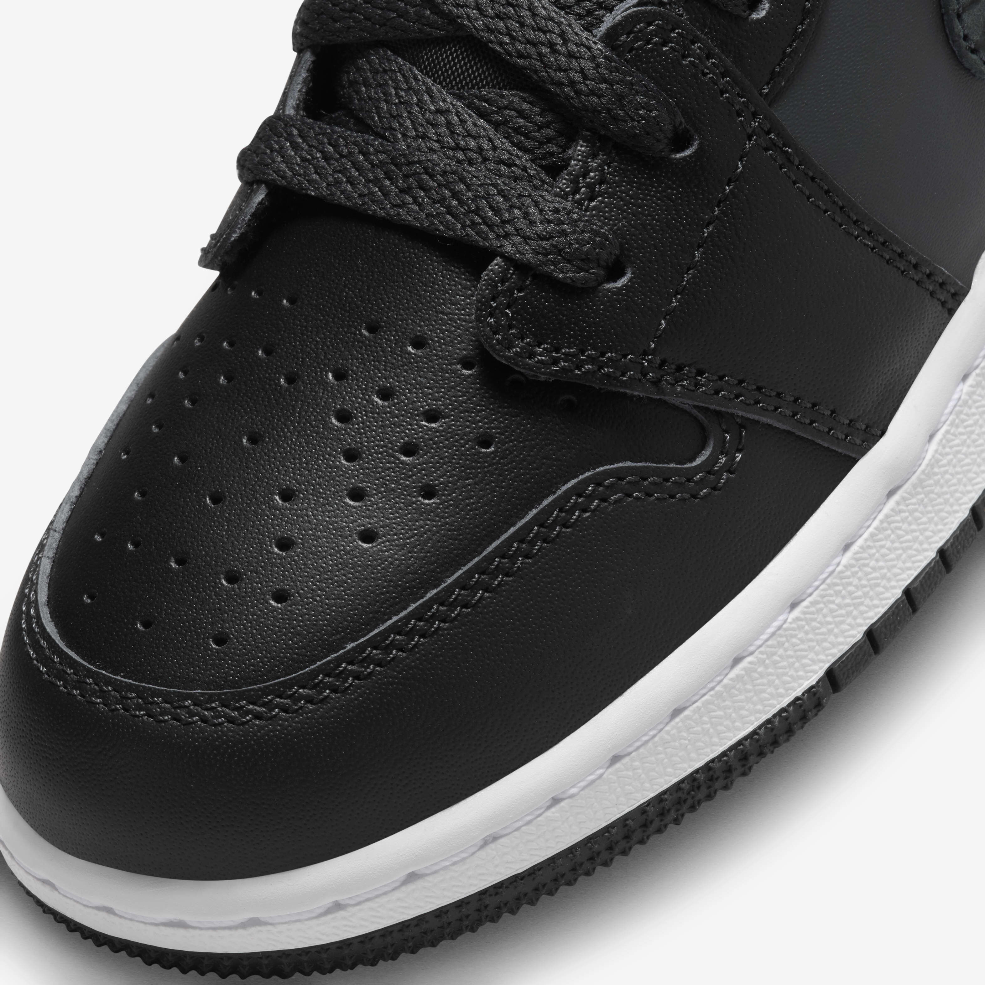靴 nike w air jordan 1 low se black 27.5 AIR JORDAN 1 LOW OG “XUAN WU” RELEASING AS CHINA EXCLUSIVE