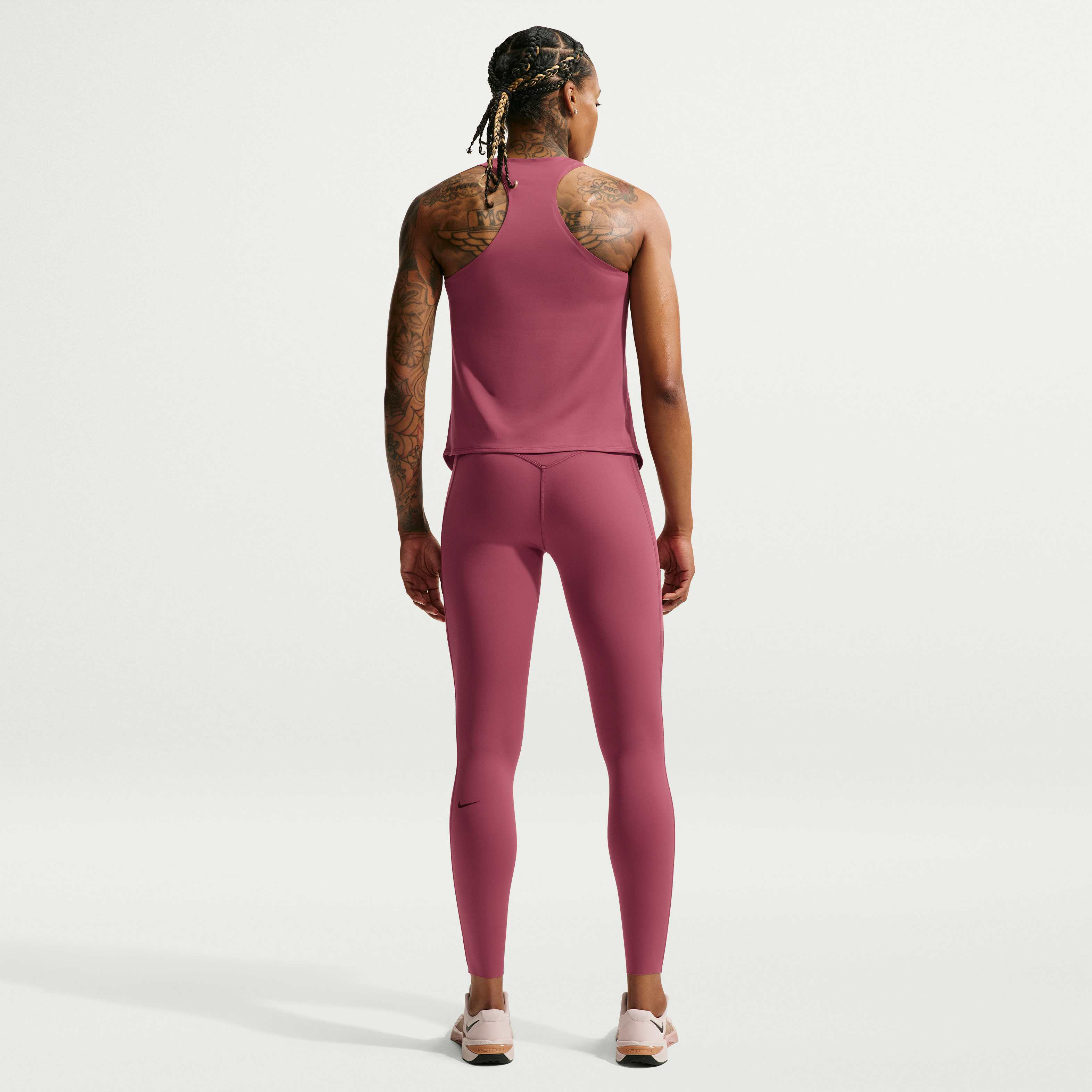 Nike Universa image number 9