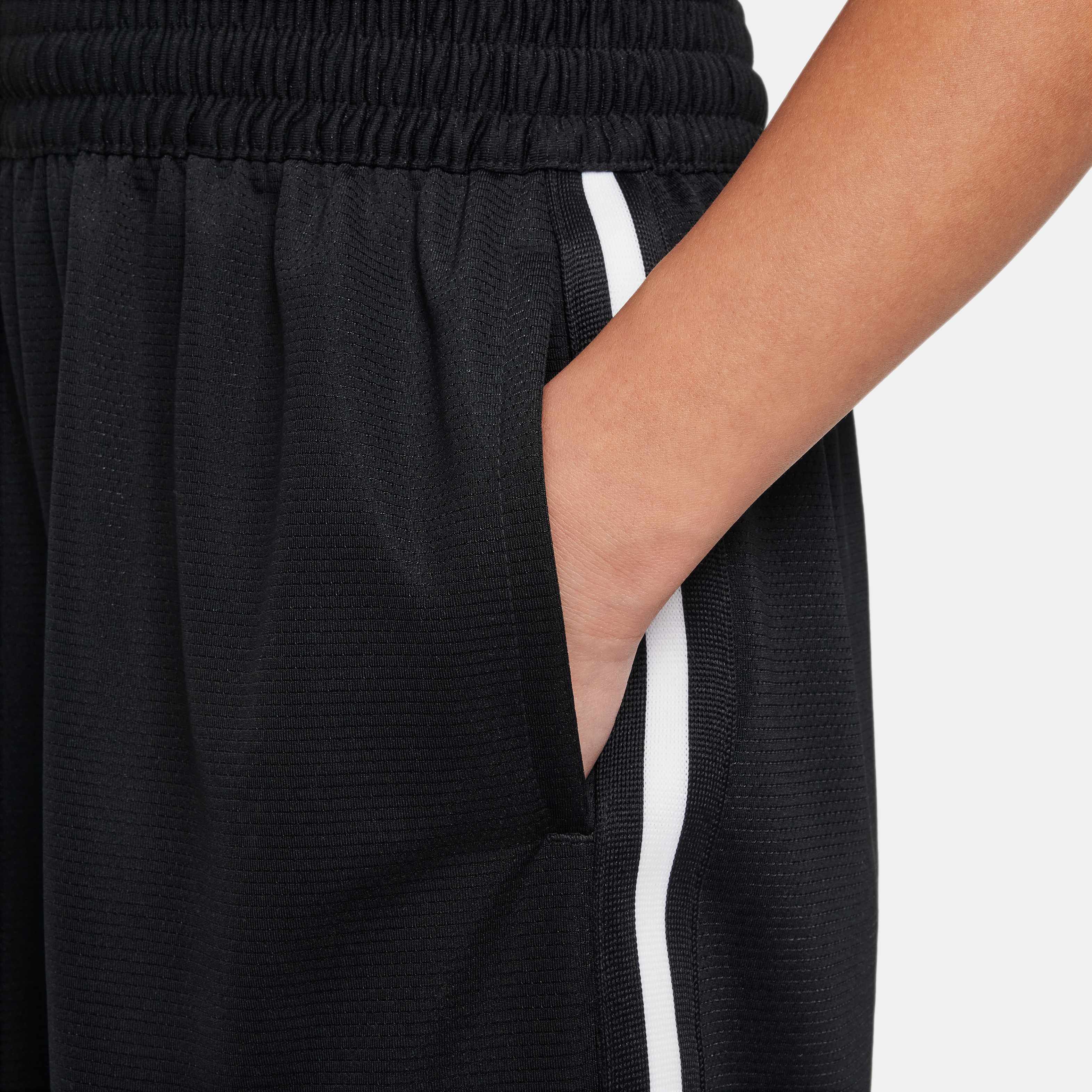 Nike Dri-FIT DNA image number 4