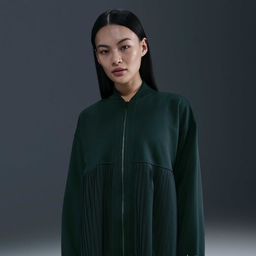 نايكي سبورتسوير