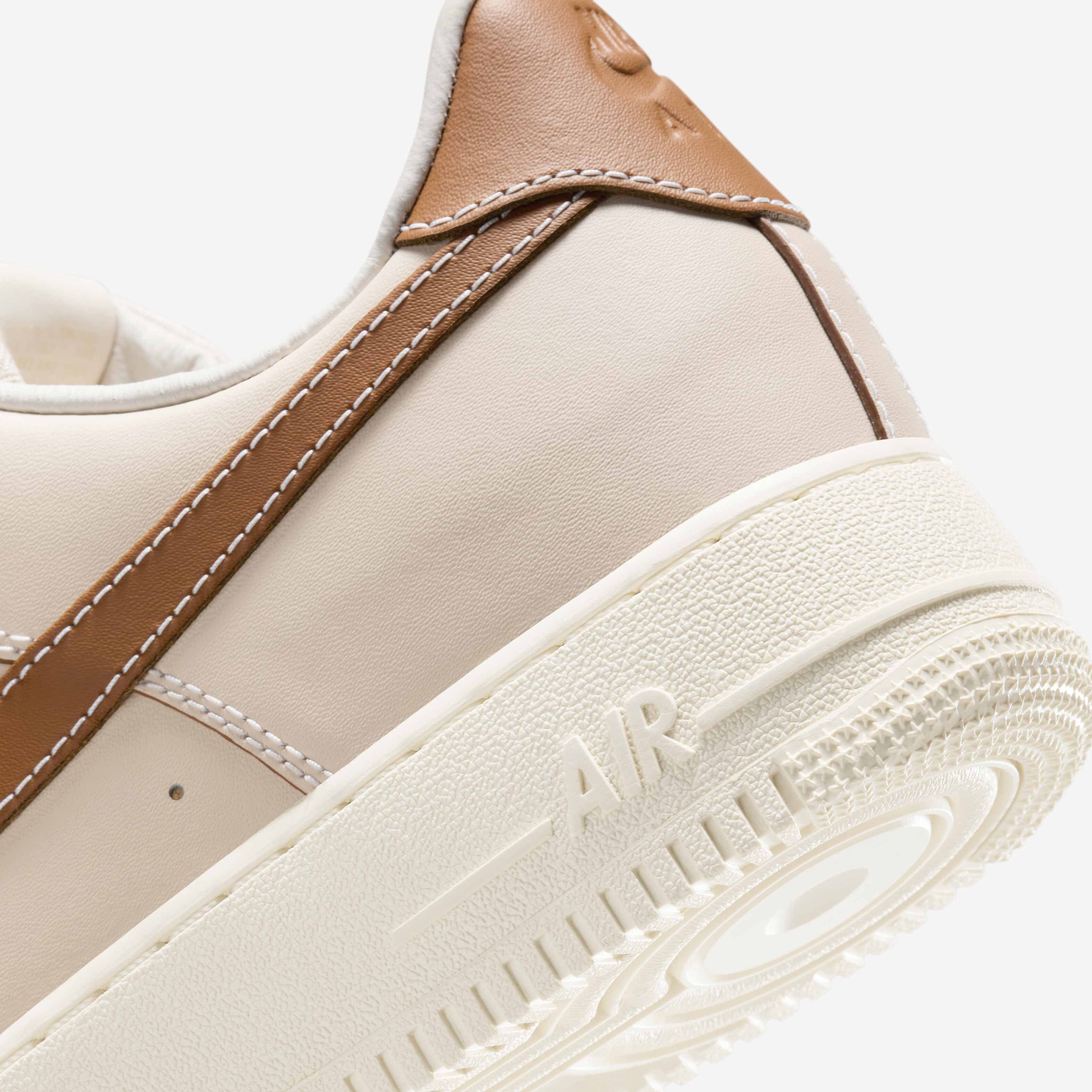 نايكي اير فورس 1 '07 image number 7