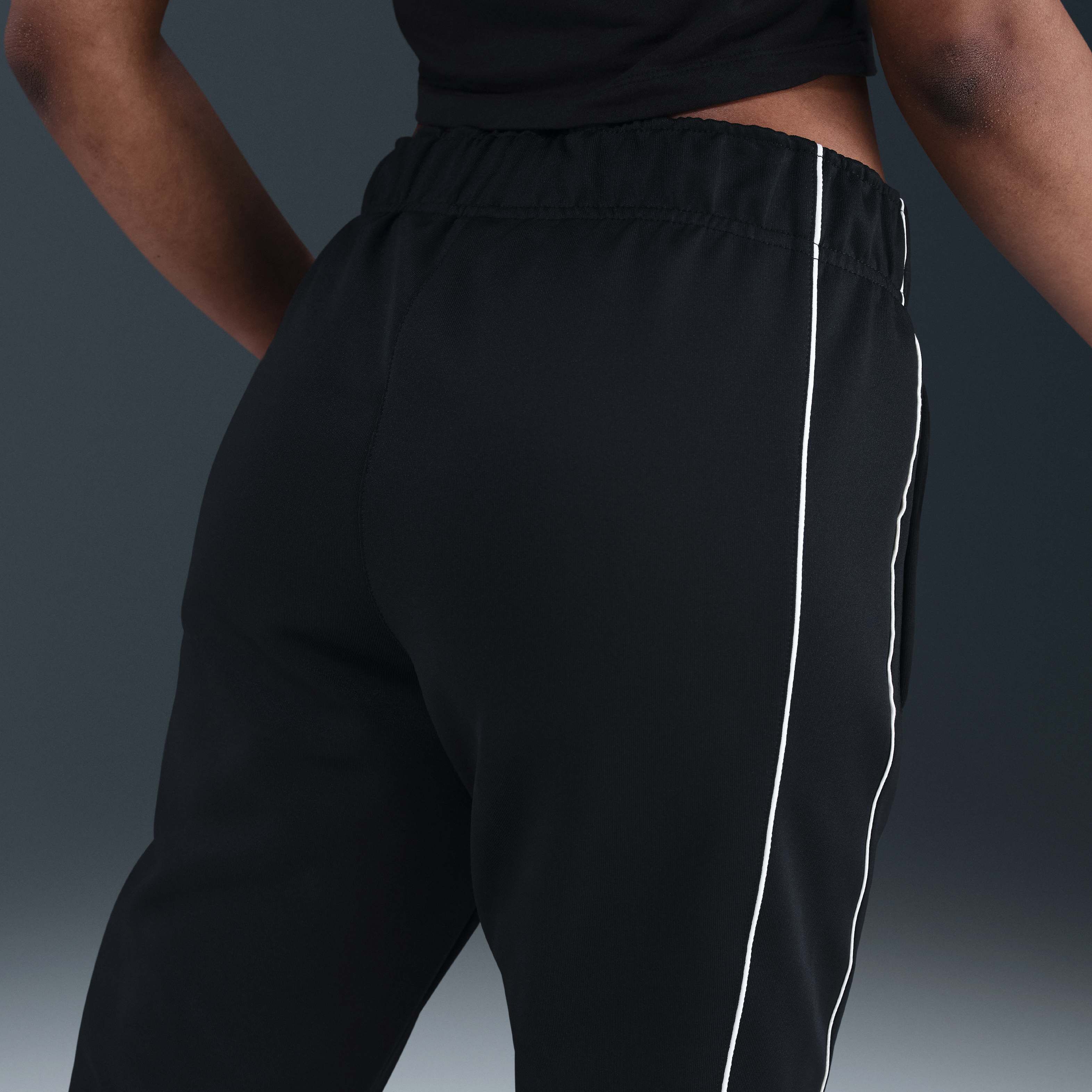 نايكي سبورتسوير ويندرانر image number 2