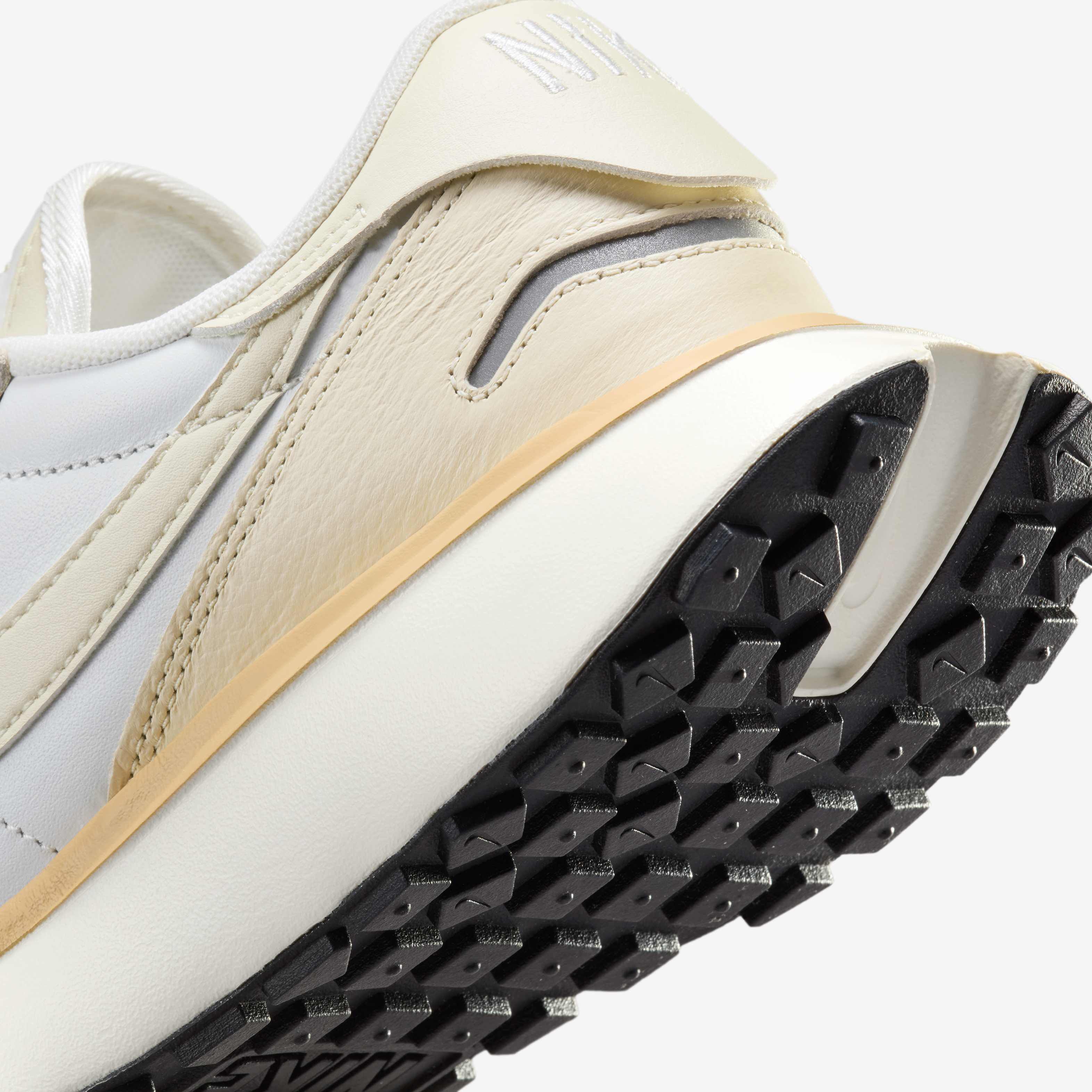 نايكي فينكس وافل ليذر image number 7