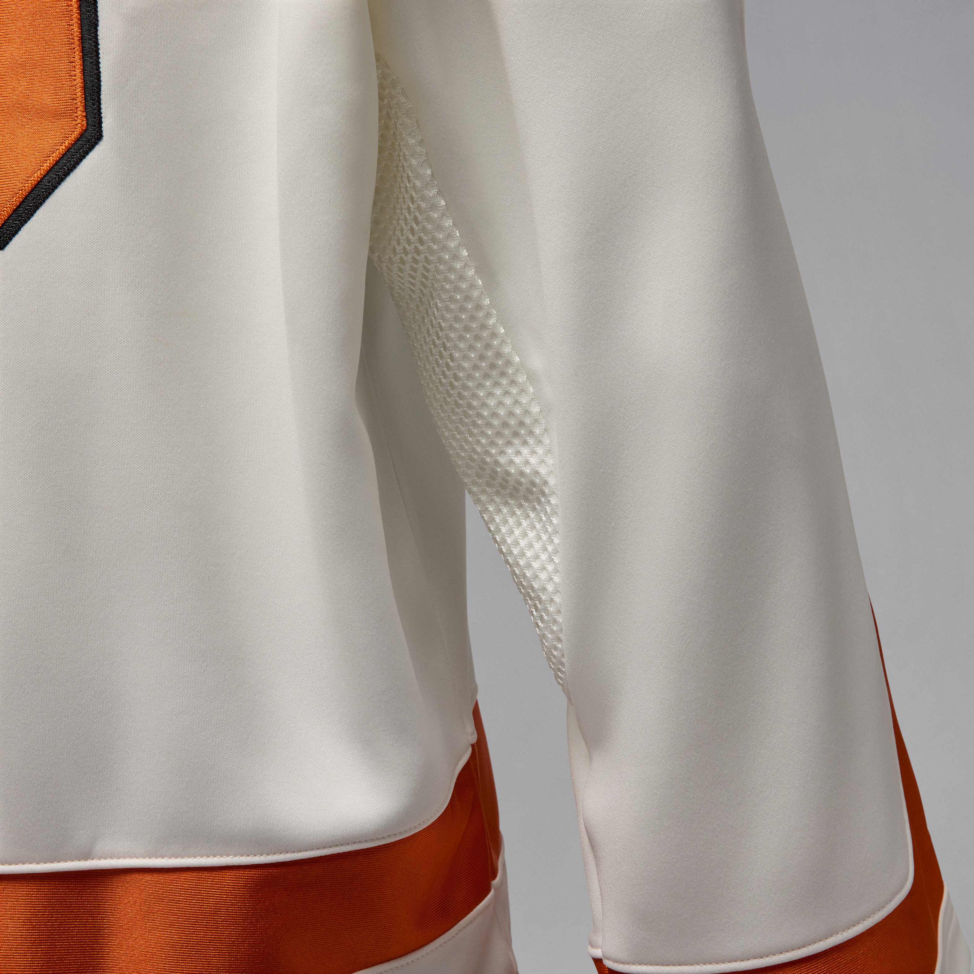 Jordan Brooklyn image number 4